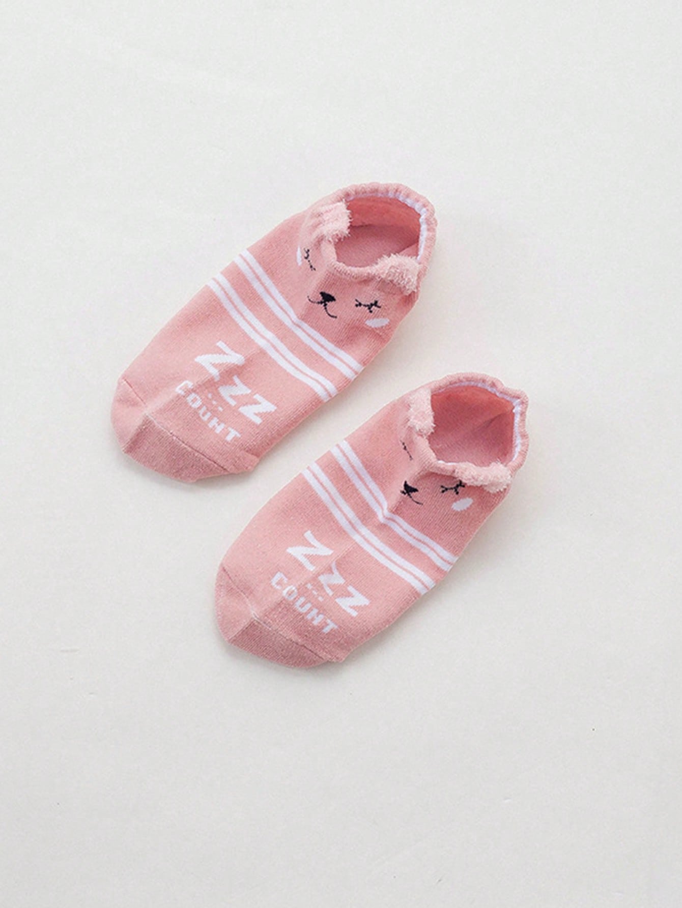 16 Paires (expédiées au hasard) Chaussettes courtes pour femmes avec motif d'animal de dessin animé créatif et mignon, oreilles en peluche 3D, confortables et polyvalentes, convient pour une tenue quotidienne et des tenues de voyage