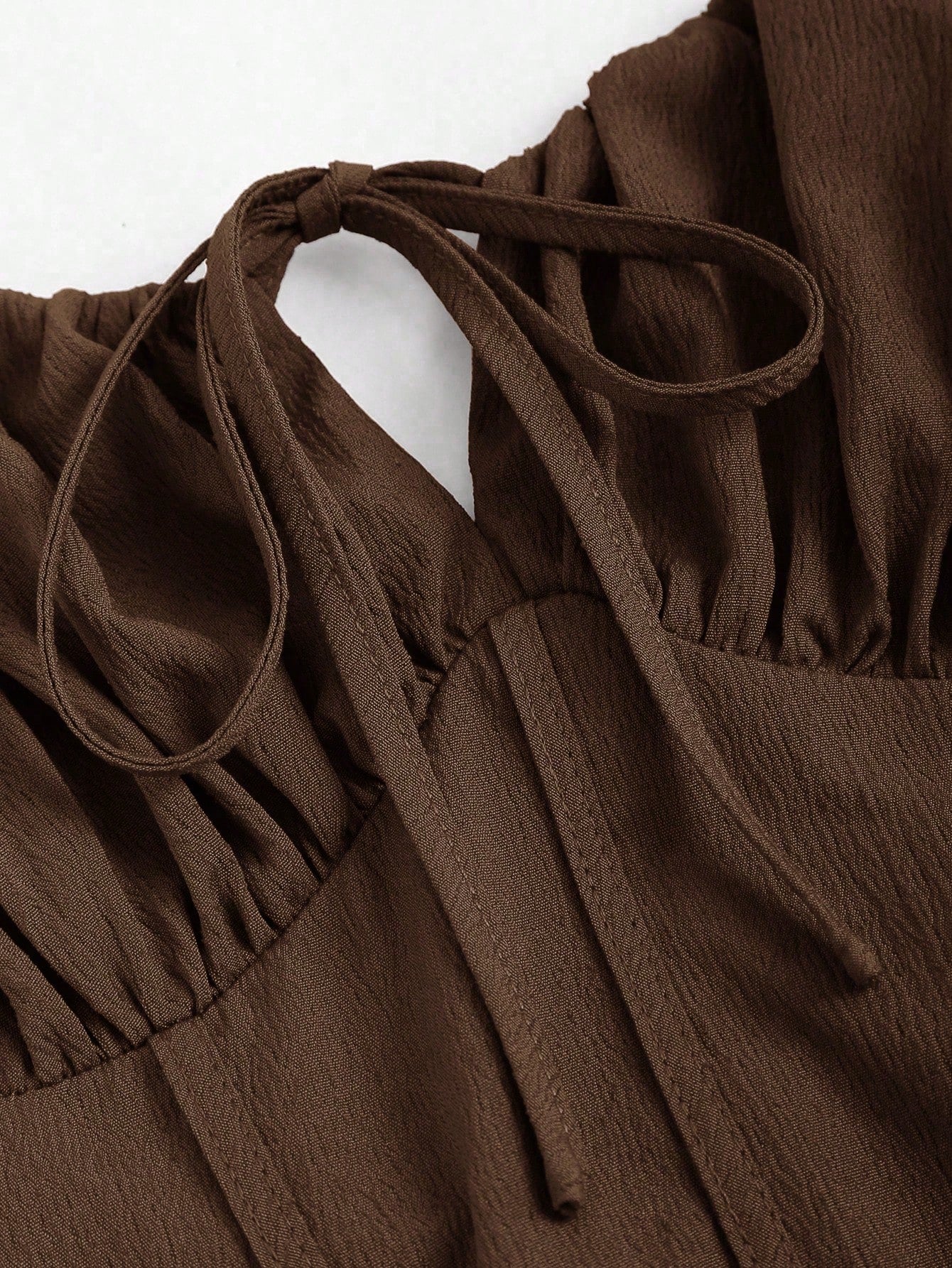 Sweetra Robe cache-cœur à lacets sans dos de couleur unie avec taille marquée, couleur bordeaux, tenue pour femme
