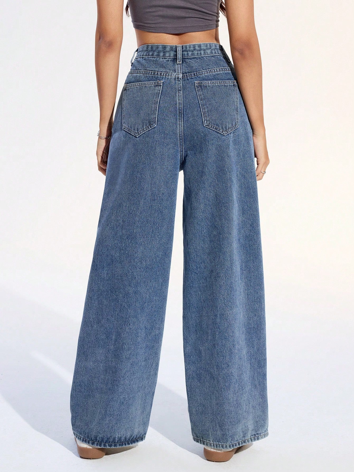 Jeans droits à taille haute lavés de manière décontractée