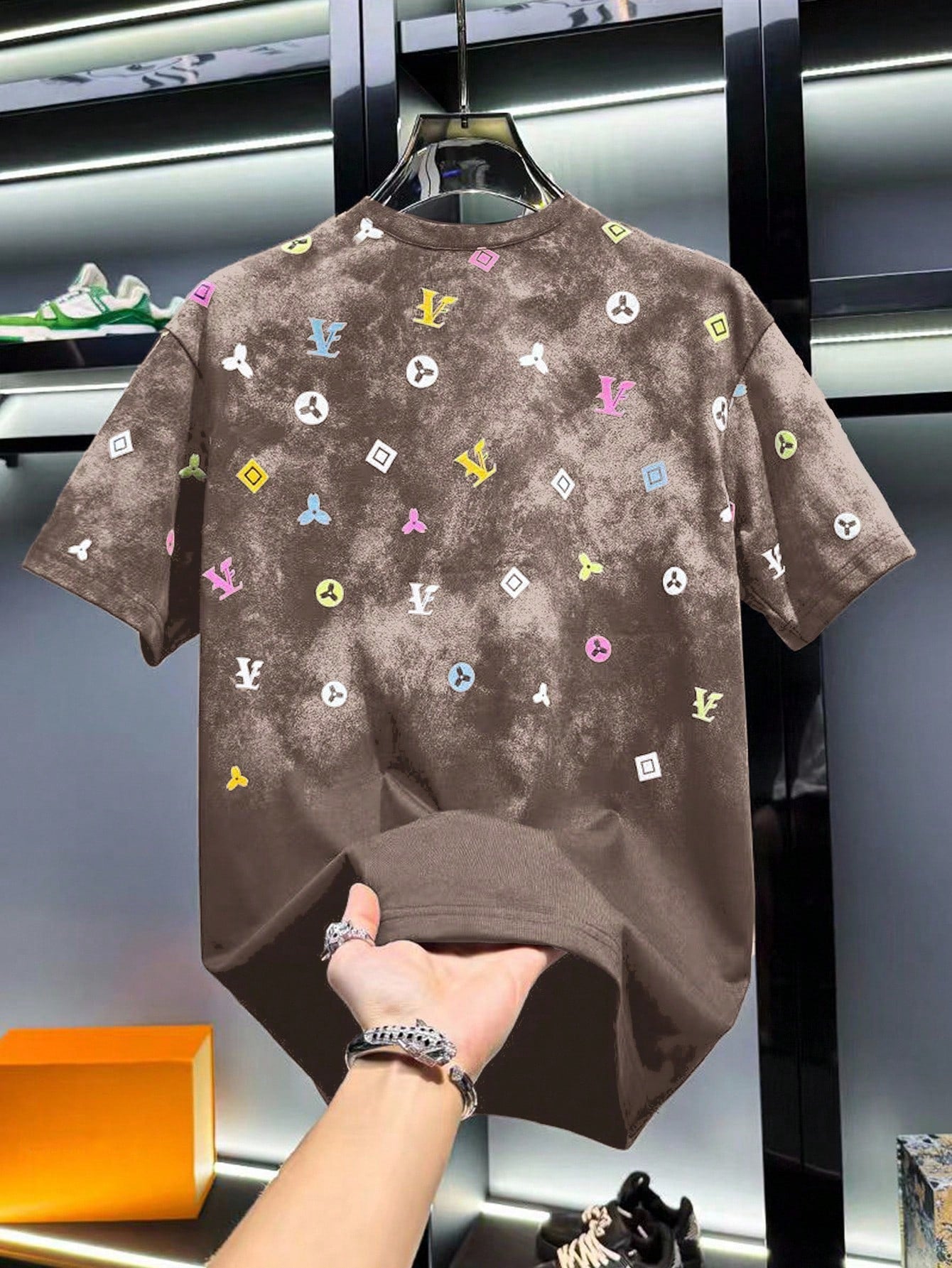 T-shirt décontracté pour hommes avec impression de lettres usées