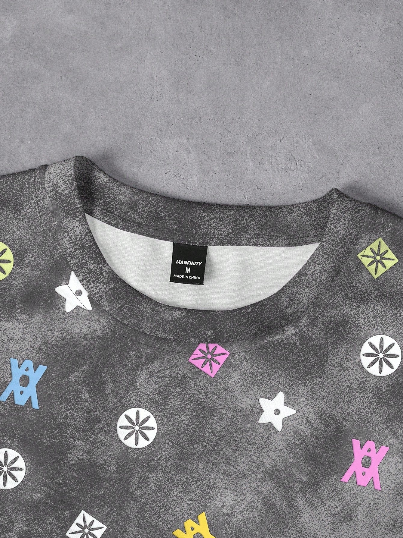 T-shirt décontracté pour hommes avec impression de lettres usées