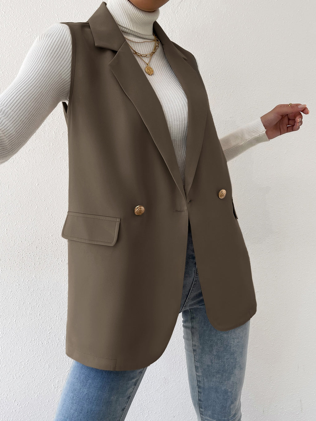 SHEIN X JIMENA & MATEO BizChic Chemisier minimaliste sans manches à boutonnage sur le devant pour femme, couleur unie, haut basique et décontracté, idéal au quotidien, pour les déplacements, pour une tenue d'affaires décontractée et simple.