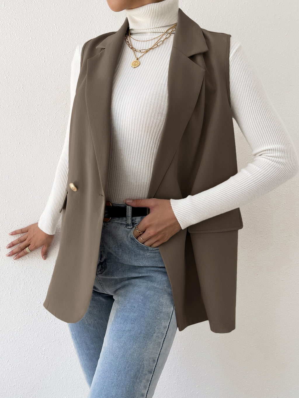 SHEIN X JIMENA & MATEO BizChic Chemisier minimaliste sans manches à boutonnage sur le devant pour femme, couleur unie, haut basique et décontracté, idéal au quotidien, pour les déplacements, pour une tenue d'affaires décontractée et simple.