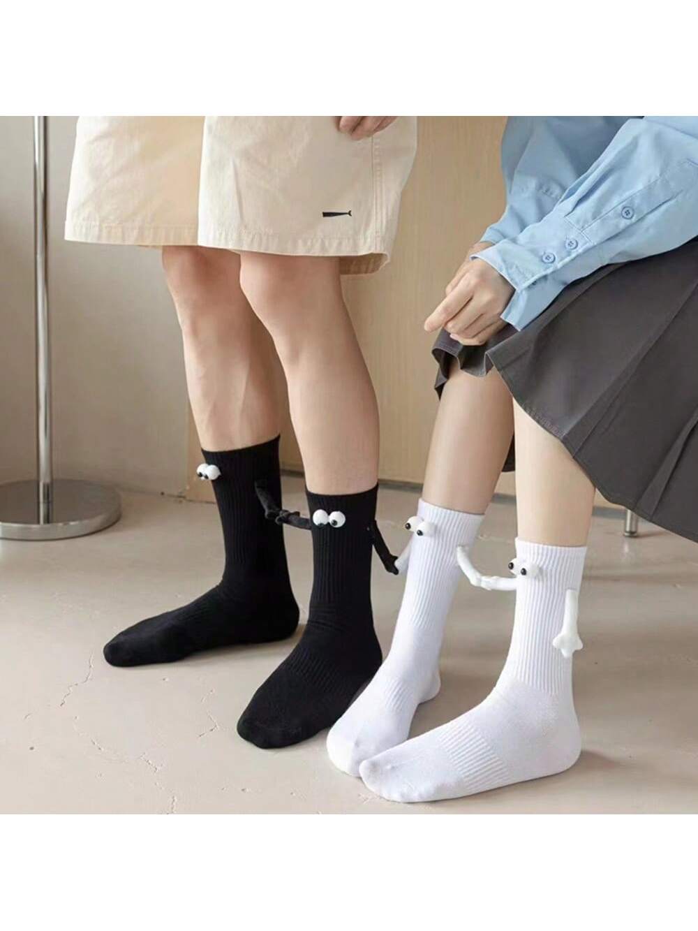 2 Paires De Chaussettes De Cheville À Motif De Dessin Animé 3d Magnétique En Noir Et Blanc, De Couleur Unie Pour La Mode D'été