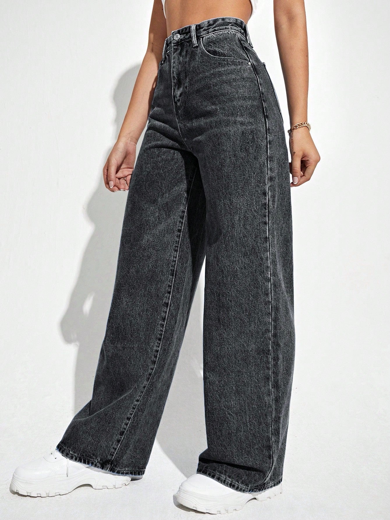 Jeans droits à taille haute lavés de manière décontractée