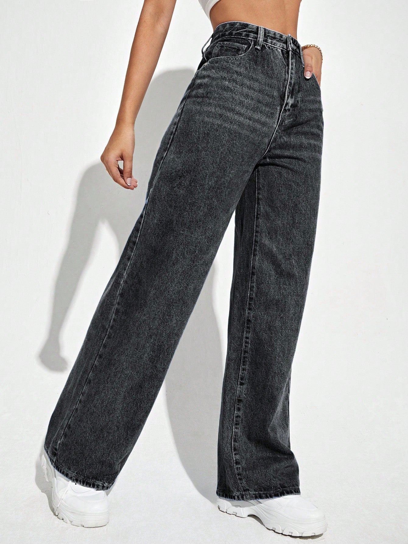 Jeans droits à taille haute lavés de manière décontractée