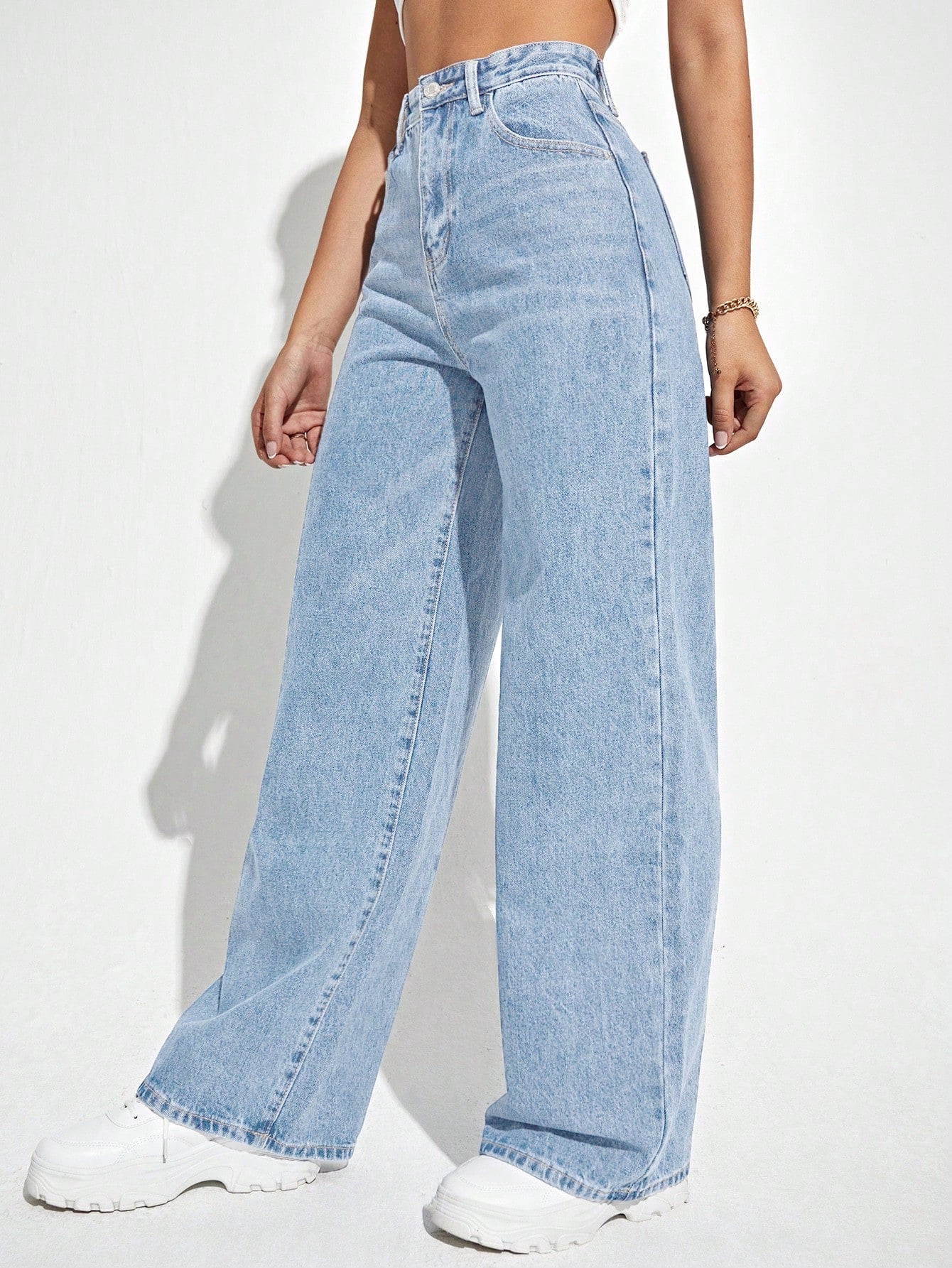 Jeans droits à taille haute lavés de manière décontractée