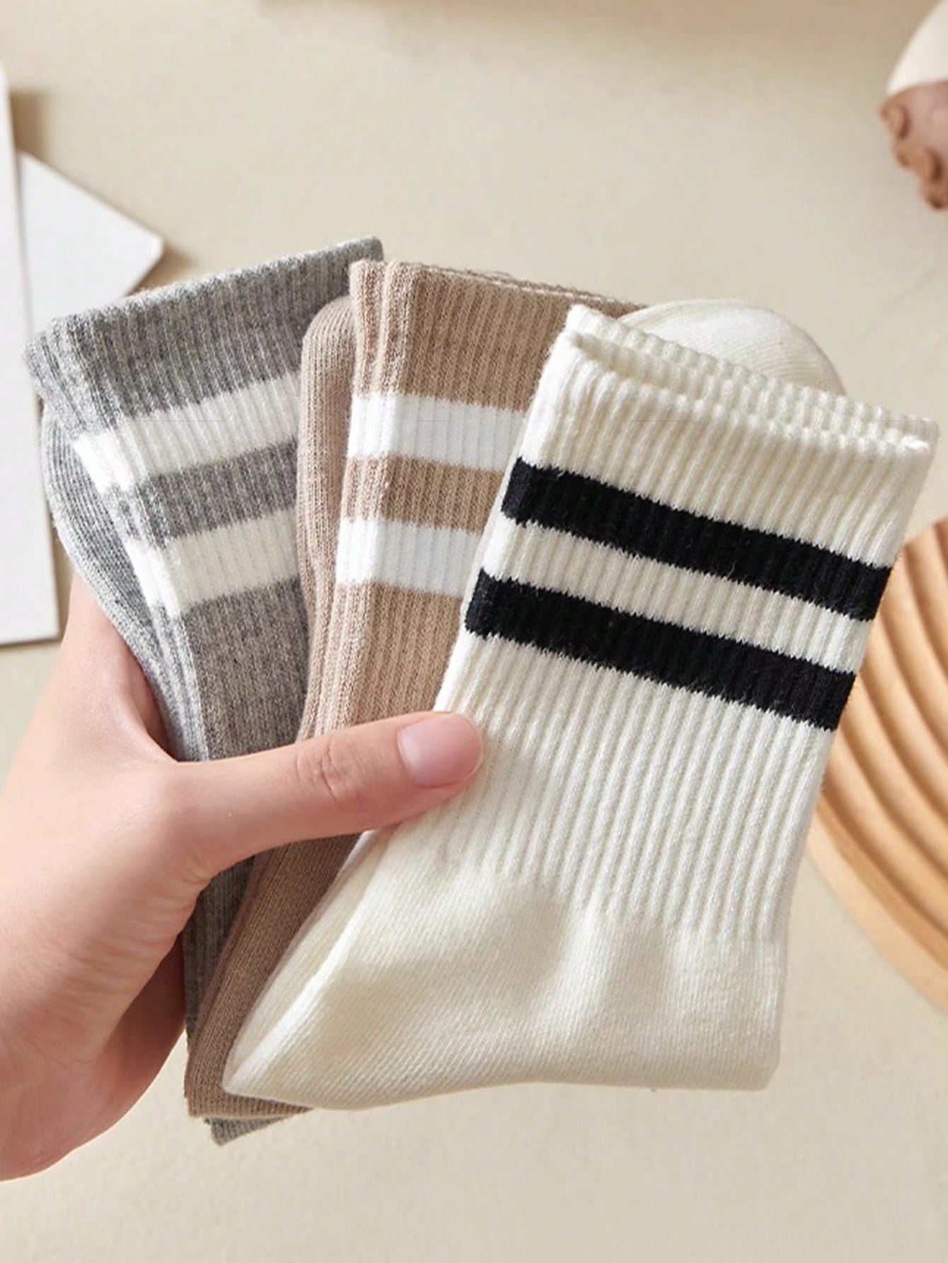 6 paires de chaussettes mi-mollet polyvalentes, respirantes, mode et décontractées pour femmes, convenant aux activités professionnelles, sportives, de course et de cyclisme