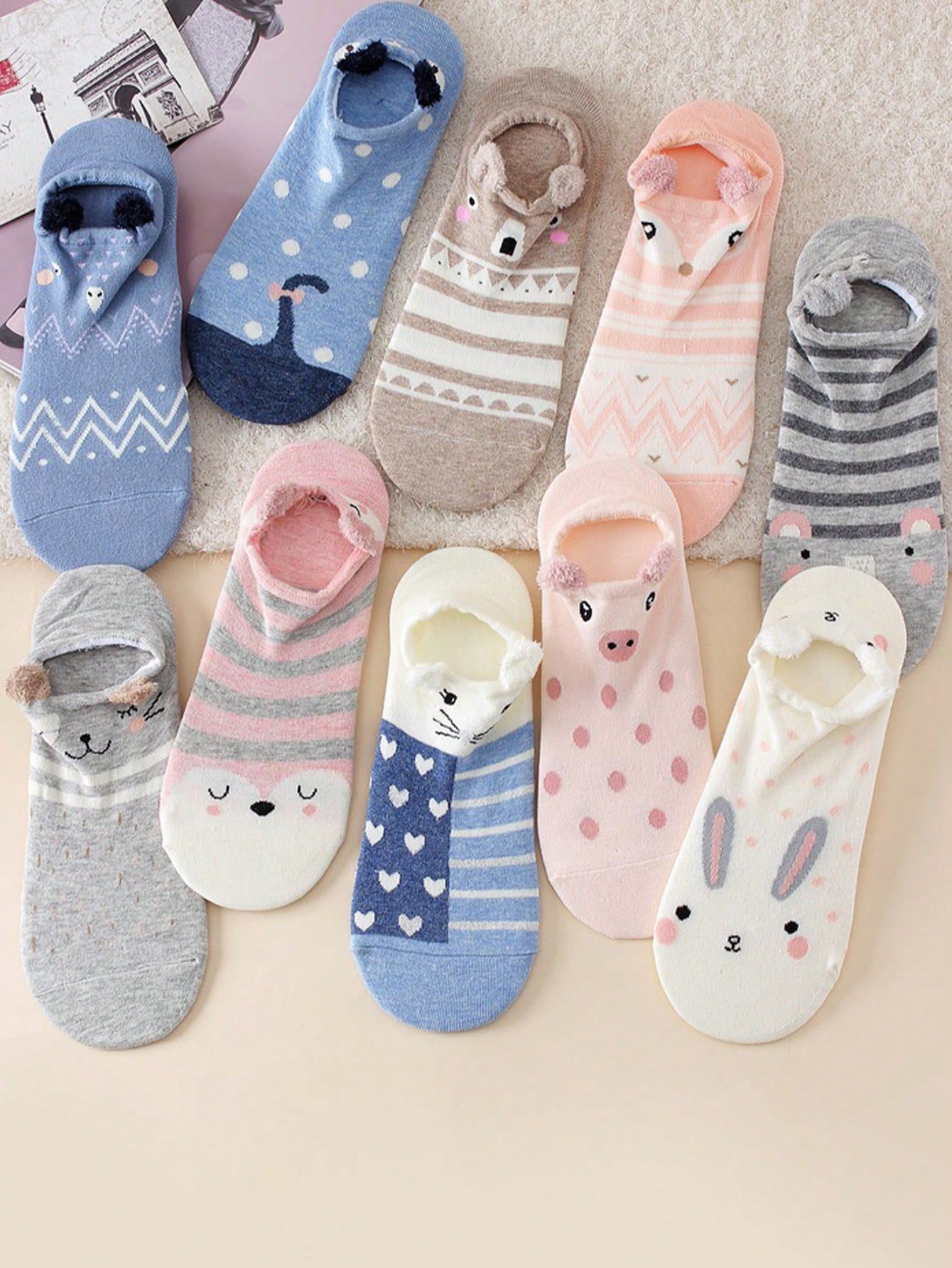 16 Paires (expédiées au hasard) Chaussettes courtes pour femmes avec motif d'animal de dessin animé créatif et mignon, oreilles en peluche 3D, confortables et polyvalentes, convient pour une tenue quotidienne et des tenues de voyage