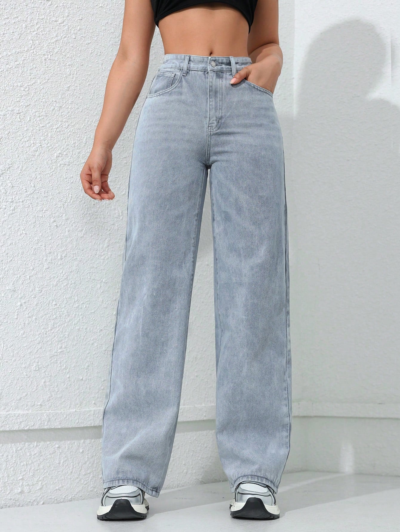 Jeans droits à taille haute lavés de manière décontractée