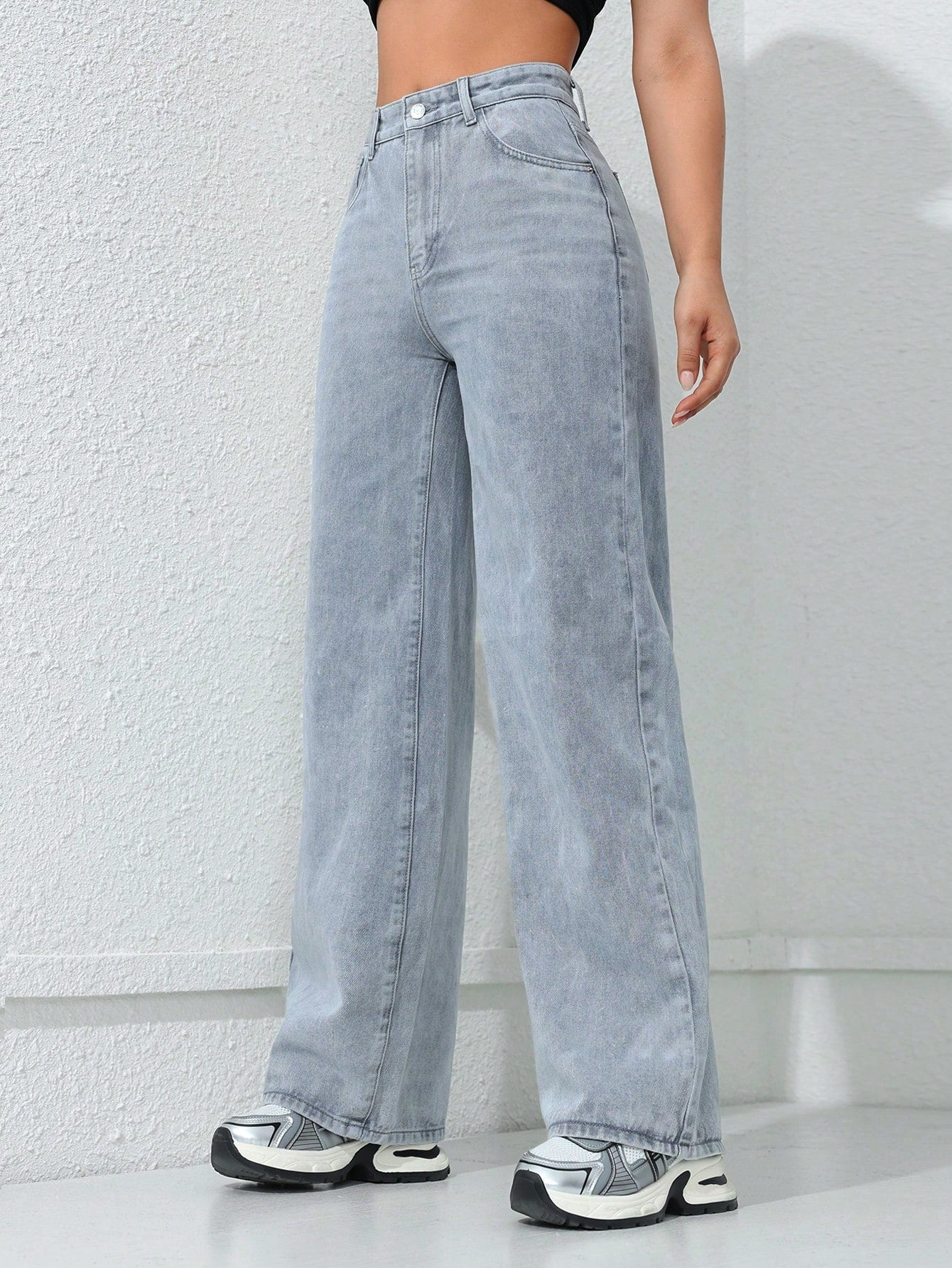 Jeans droits à taille haute lavés de manière décontractée