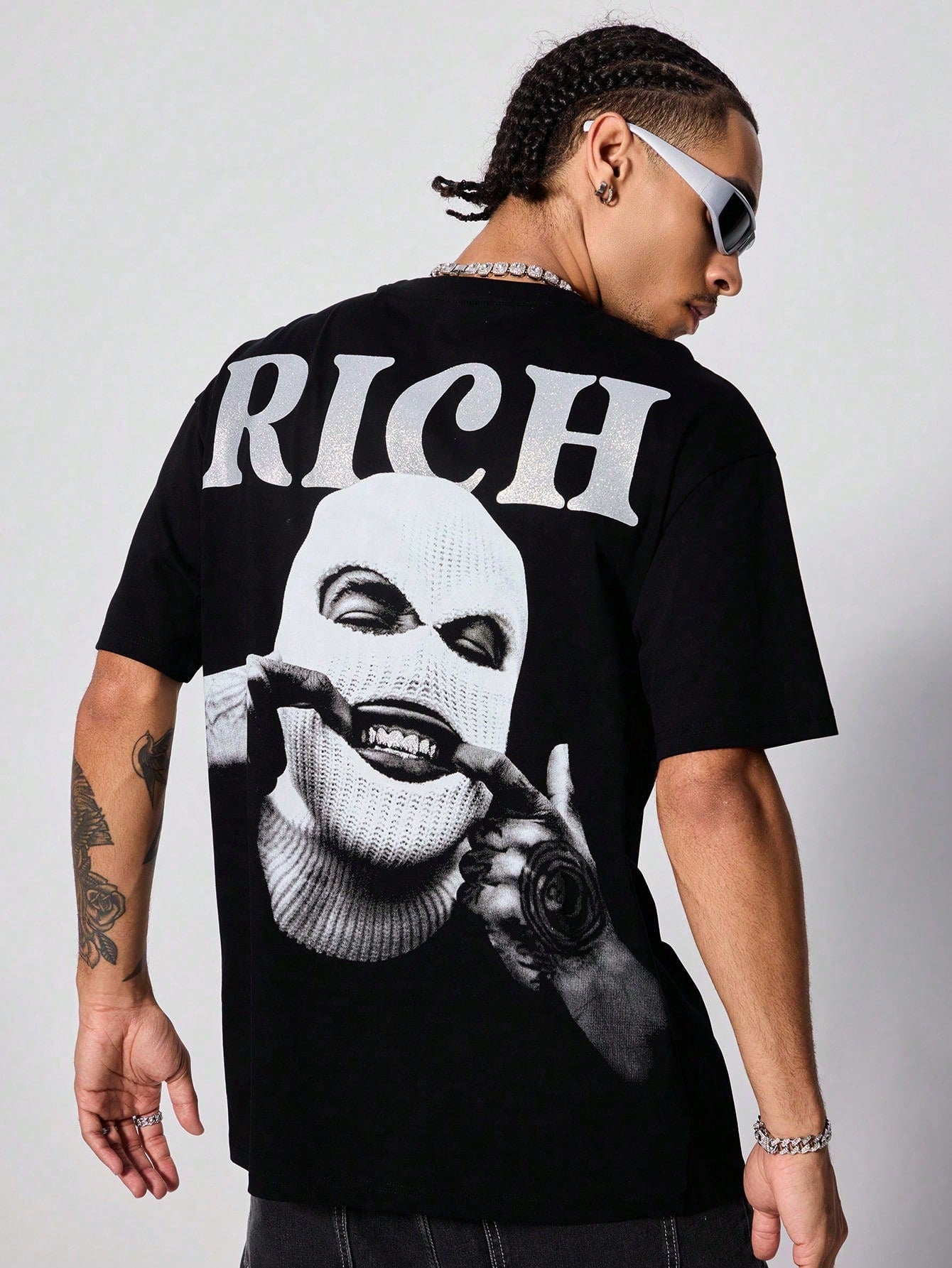 T-shirt casual pour homme à manches courtes avec impression graphique de lettres et de personnages