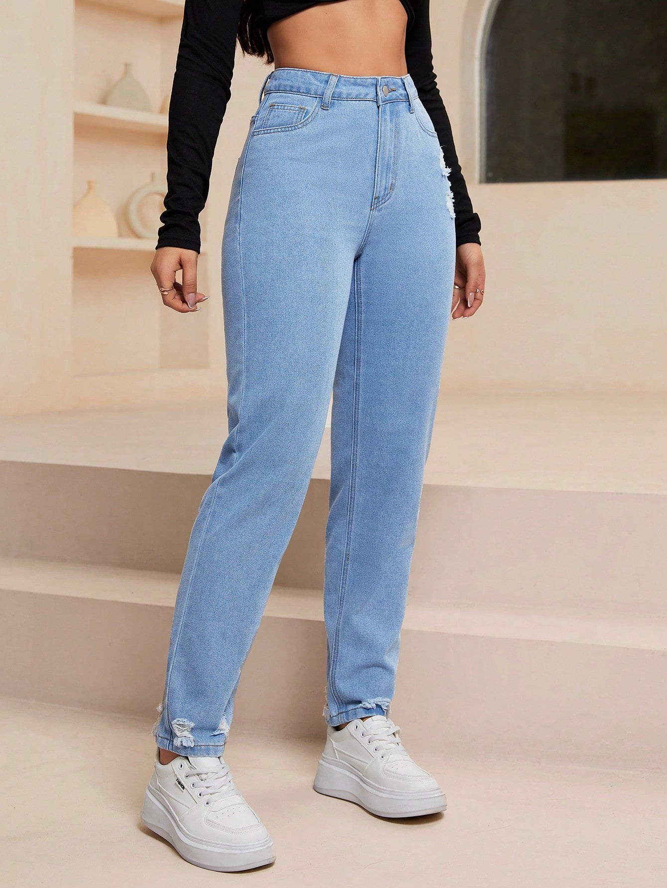 SHEIN EZwear Jeans décontractés polyvalents en denim avec jambes fuselées et poches pour femmes
