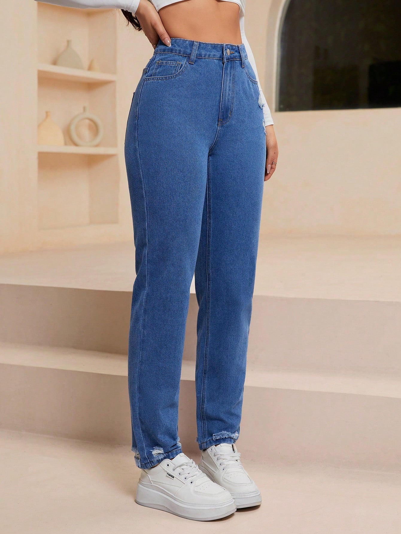 SHEIN EZwear Jeans décontractés polyvalents en denim avec jambes fuselées et poches pour femmes