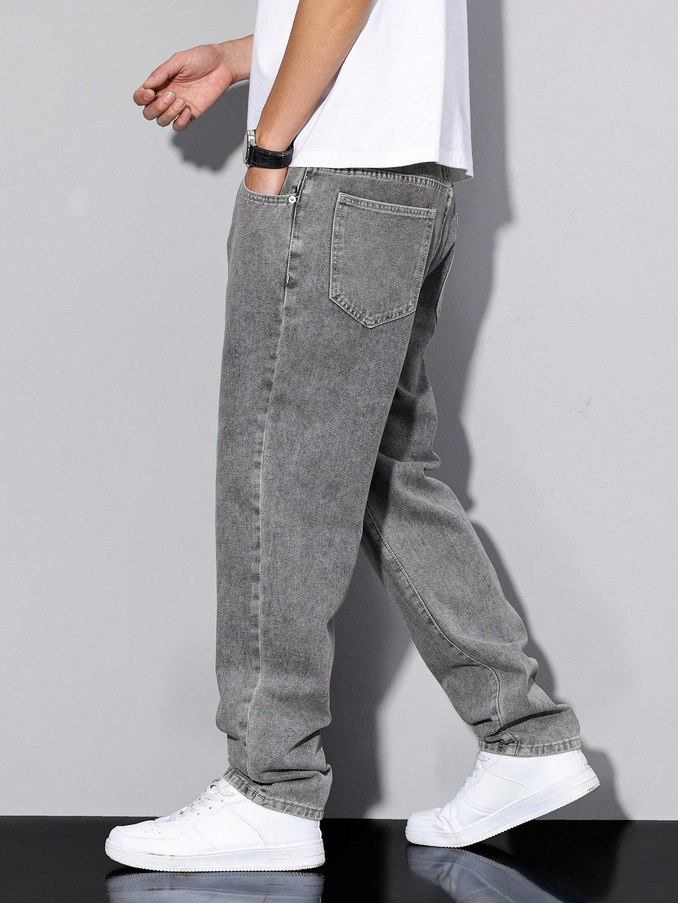 Manfinity Homme Jeans en denim fuselé délavé pour hommes, style décontracté
