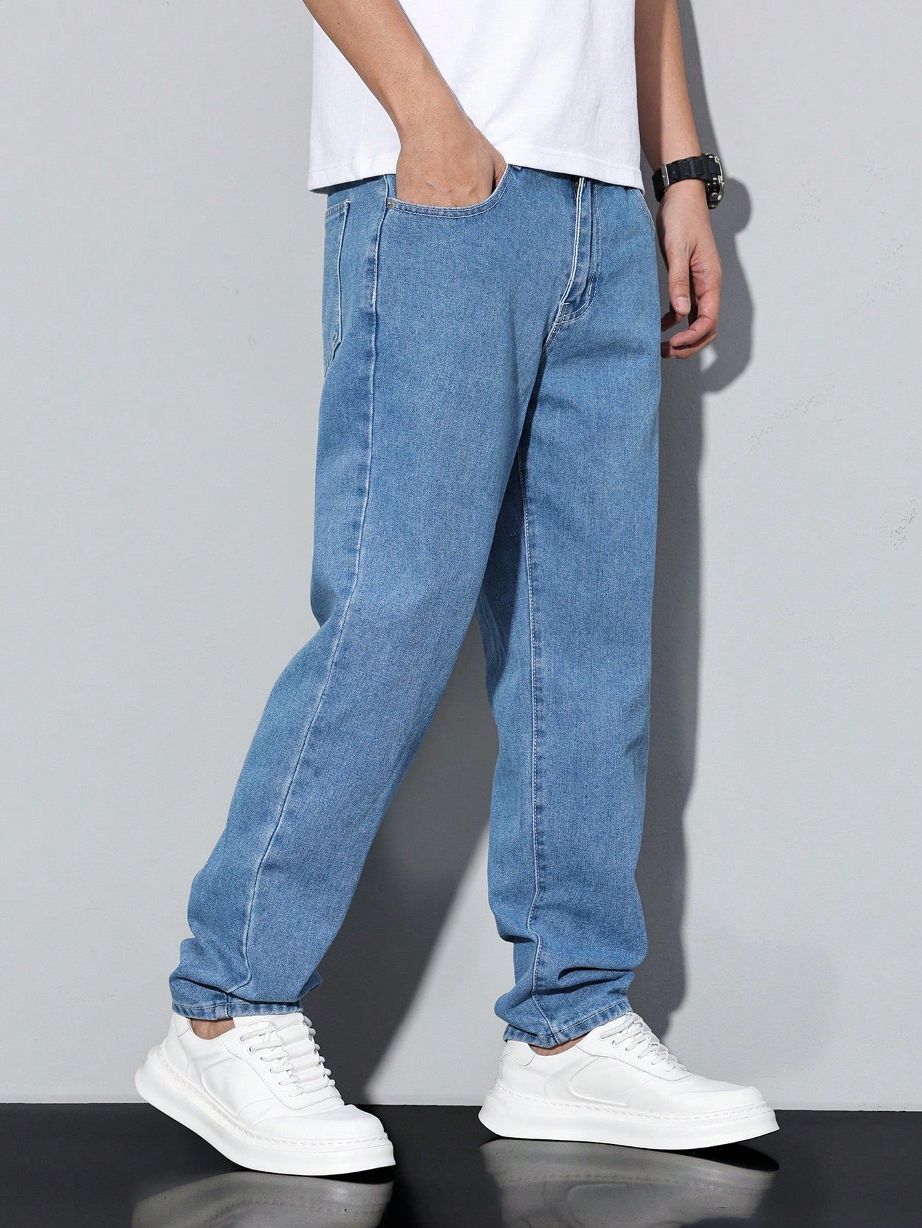 Manfinity Homme Jeans en denim fuselé délavé pour hommes, style décontracté