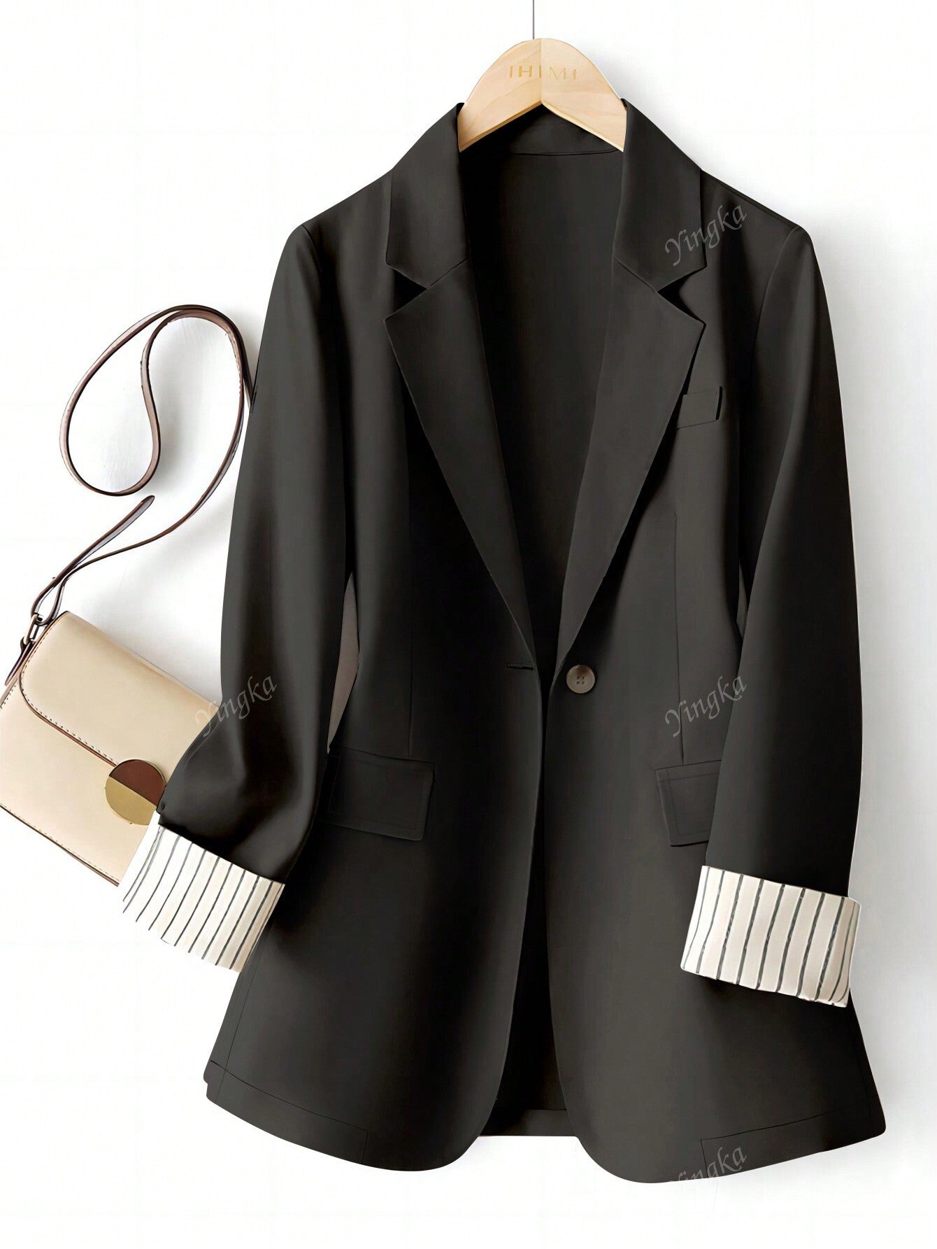 Blazer régulier pour femmes avec revers à rayures patchwork et un bouton
