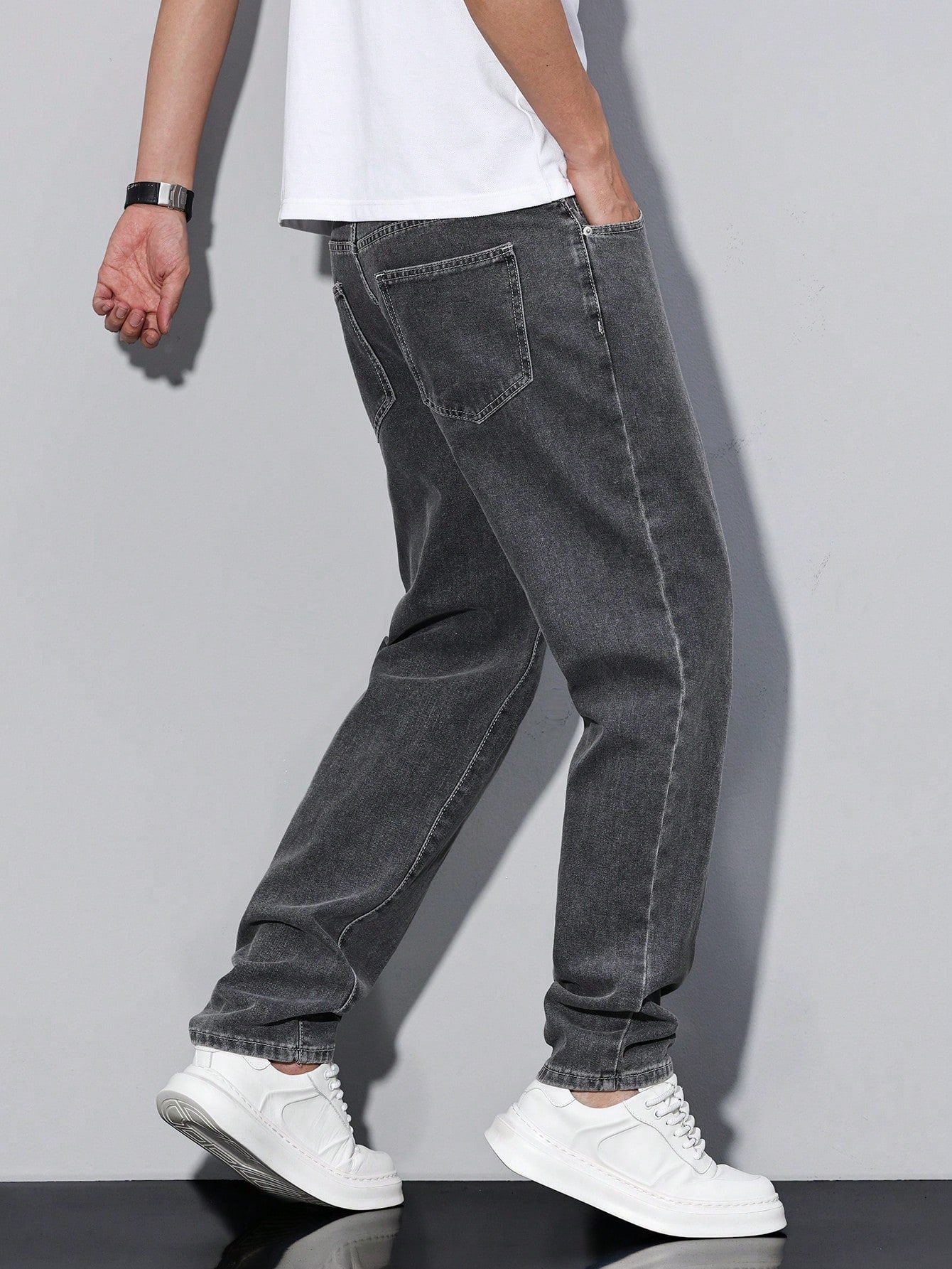 Manfinity Homme Jeans en denim fuselé délavé pour hommes, style décontracté