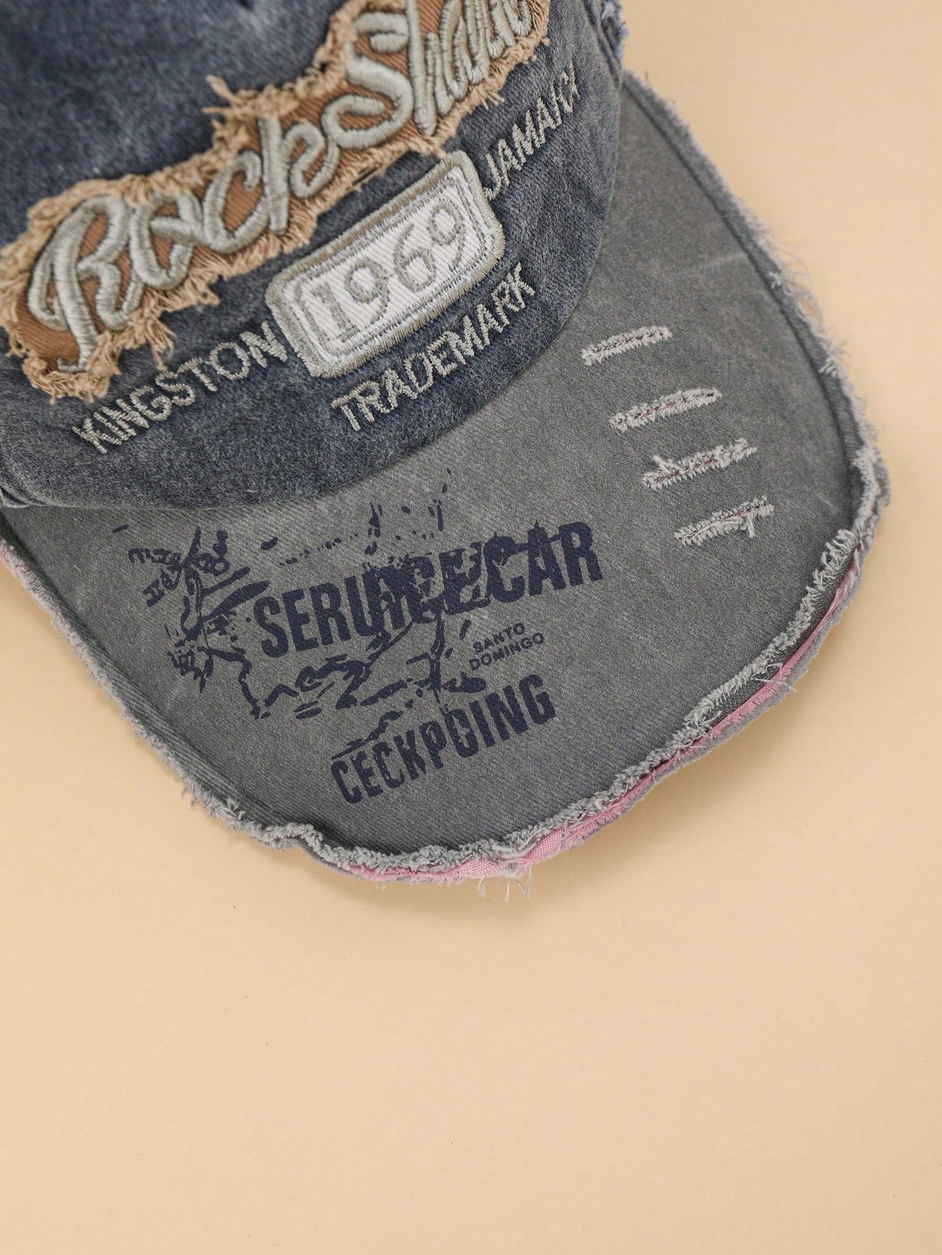 Casquette de baseball décontractée pour homme et femme, style vintage et délavée avec trous, convenable pour une utilisation quotidienne