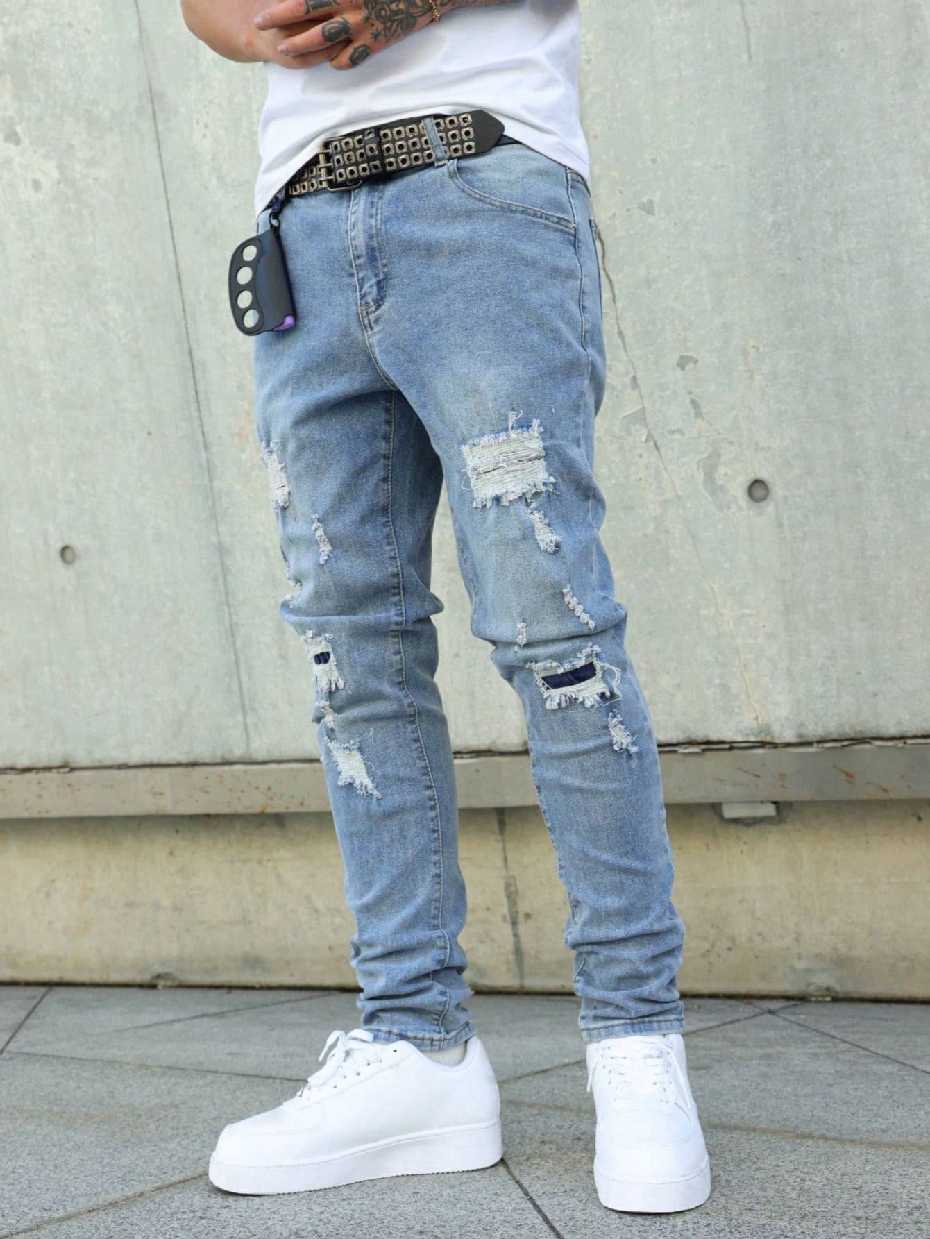 Manfinity LEGND Jeans en denim délavé simple avec poche pour hommes, portés tous les jours de façon décontractée