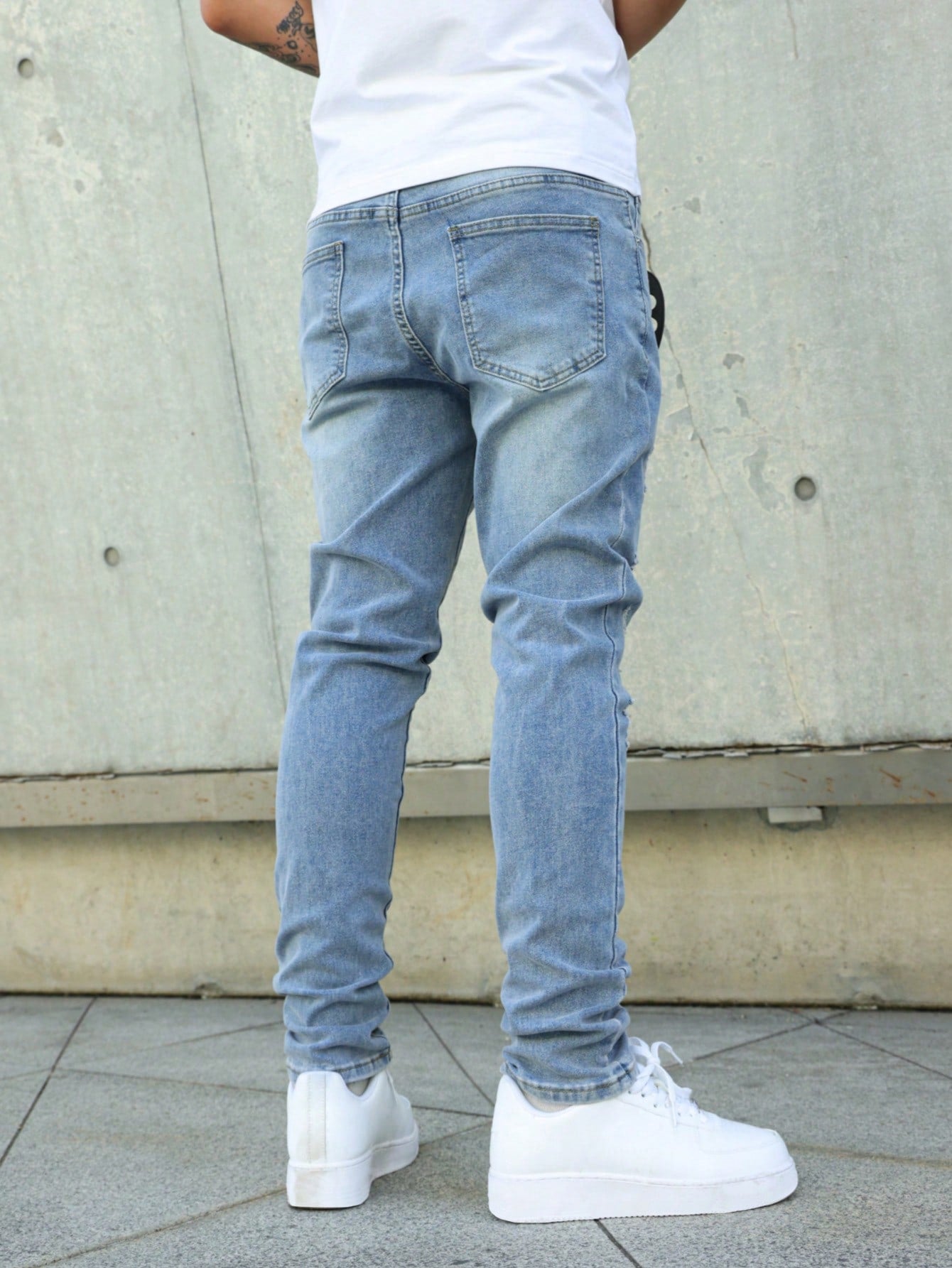 Manfinity LEGND Jeans en denim délavé simple avec poche pour hommes, portés tous les jours de façon décontractée
