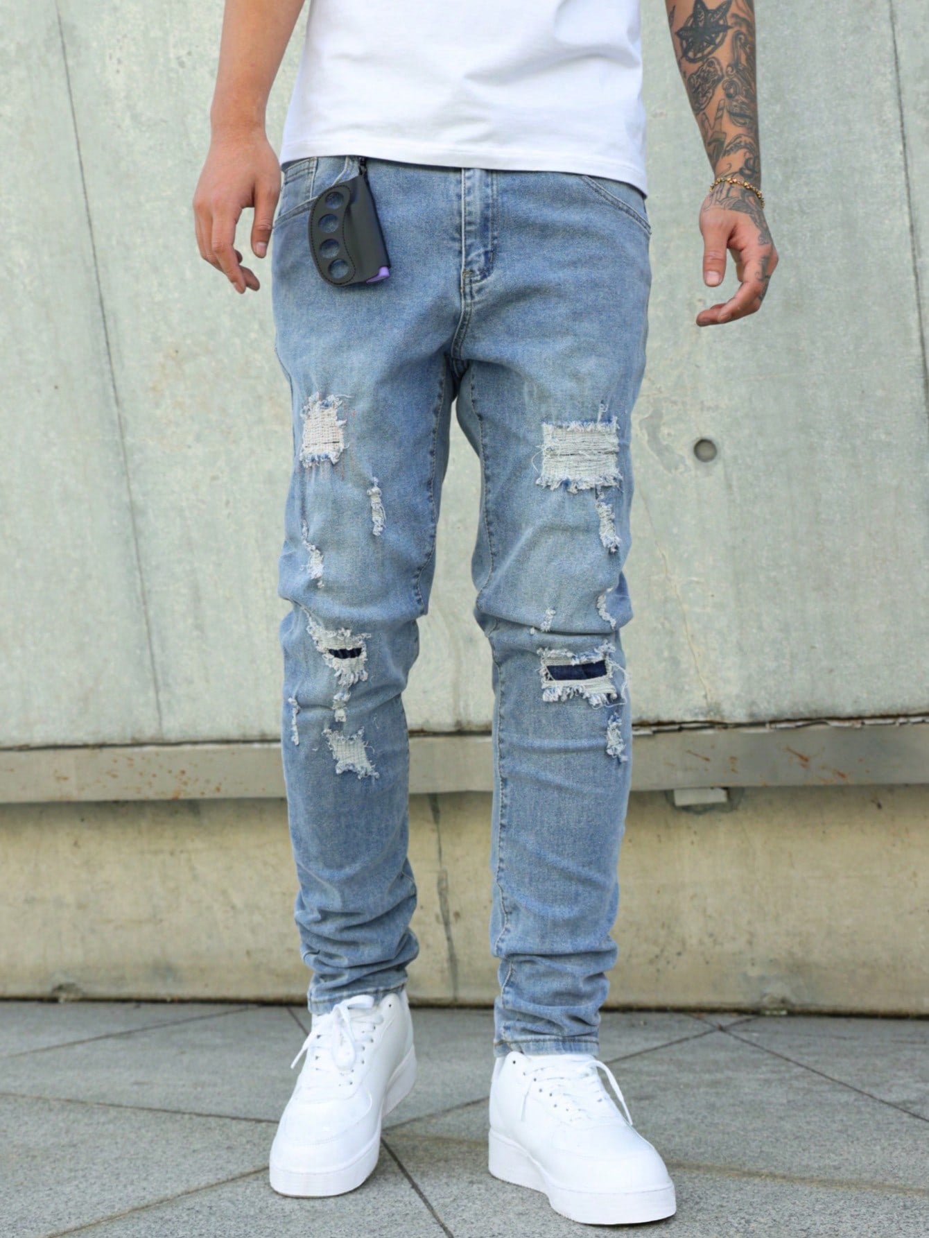 Manfinity LEGND Jeans en denim délavé simple avec poche pour hommes, portés tous les jours de façon décontractée