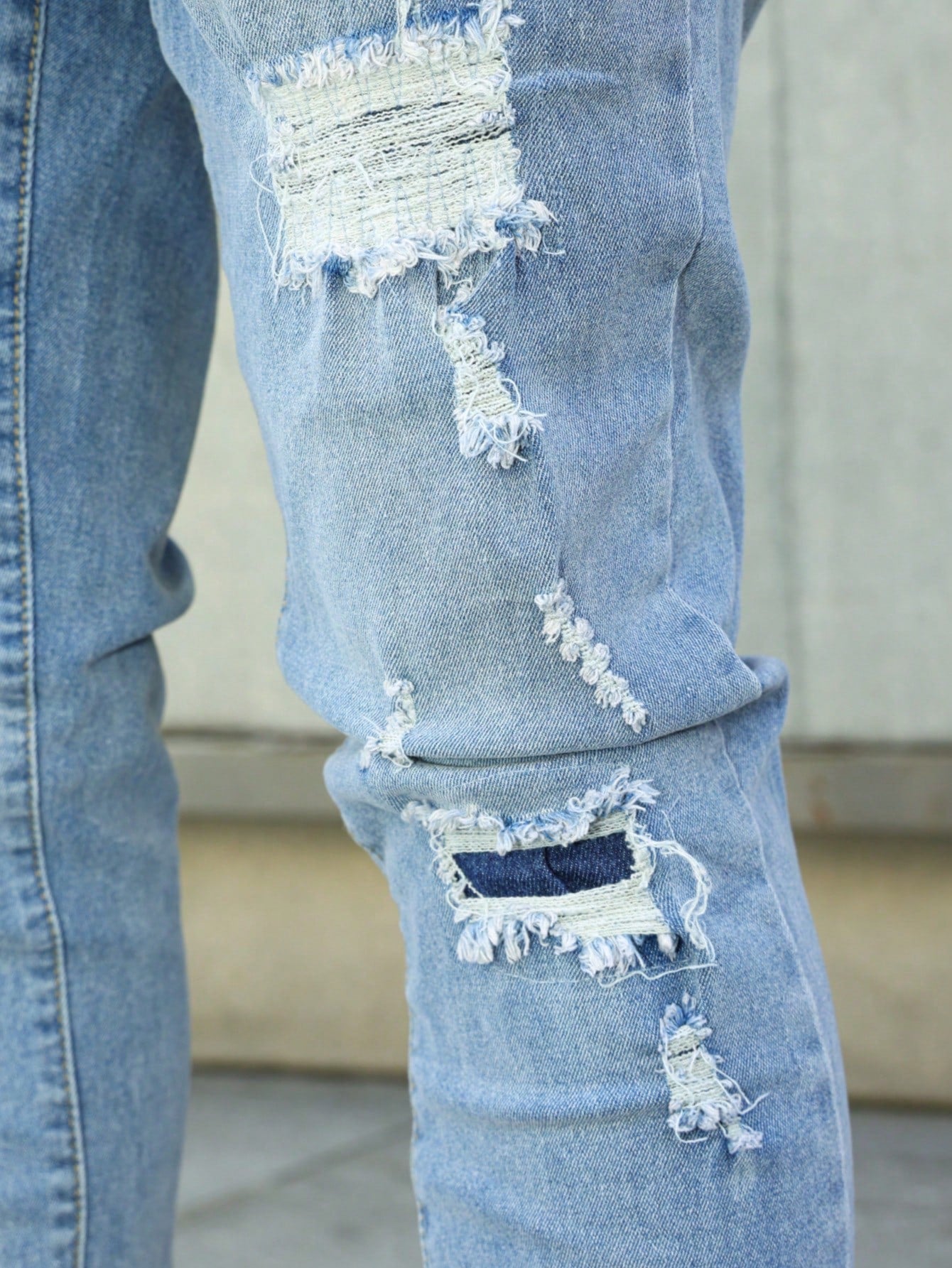 Manfinity LEGND Jeans en denim délavé simple avec poche pour hommes, portés tous les jours de façon décontractée