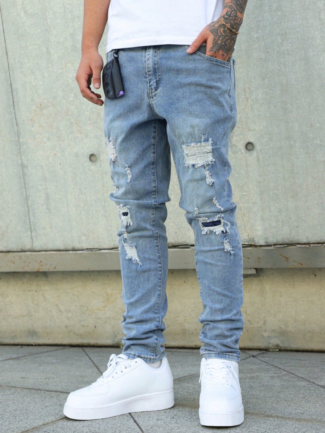 Manfinity LEGND Jeans en denim délavé simple avec poche pour hommes, portés tous les jours de façon décontractée