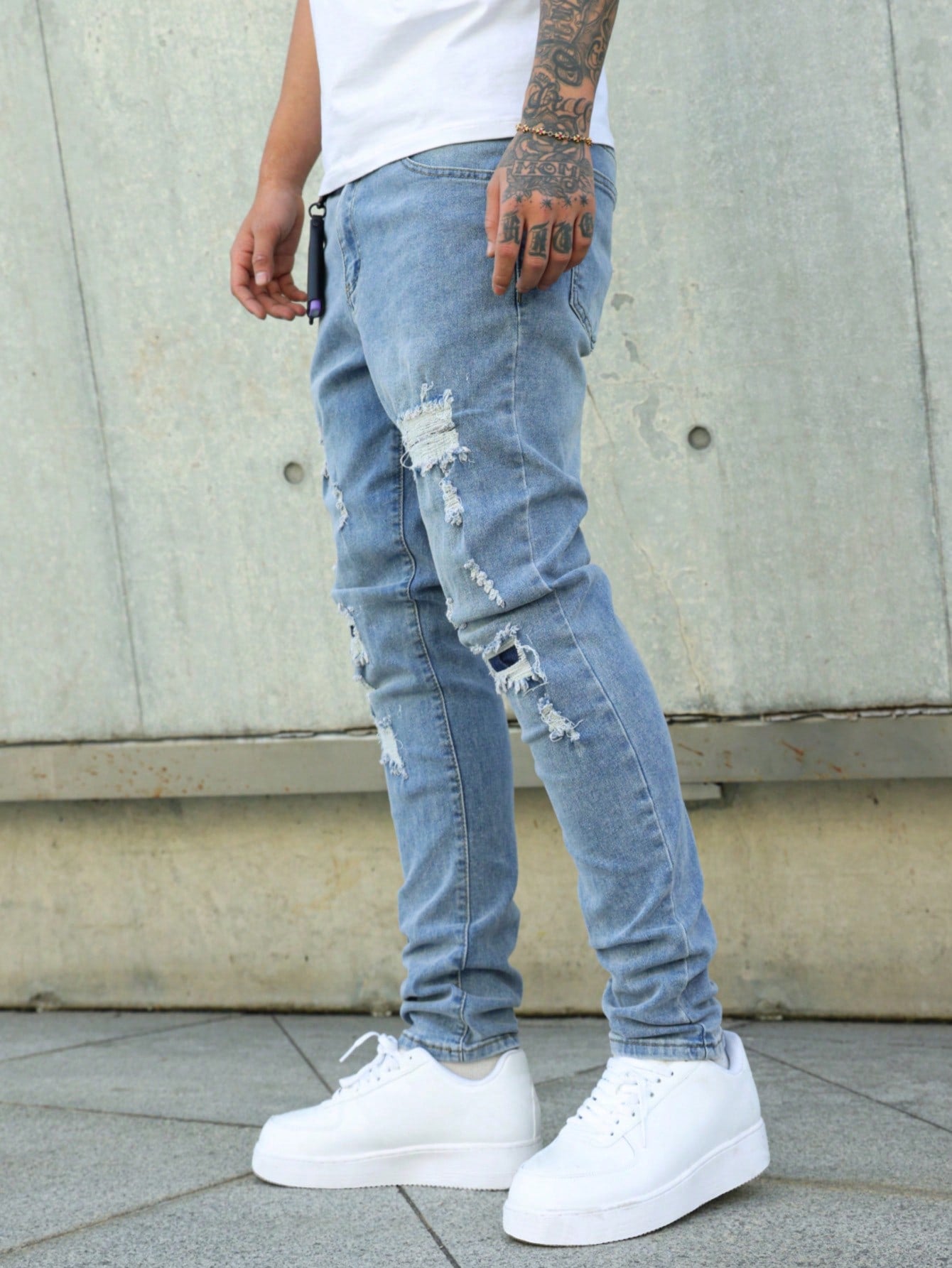 Manfinity LEGND Jeans en denim délavé simple avec poche pour hommes, portés tous les jours de façon décontractée