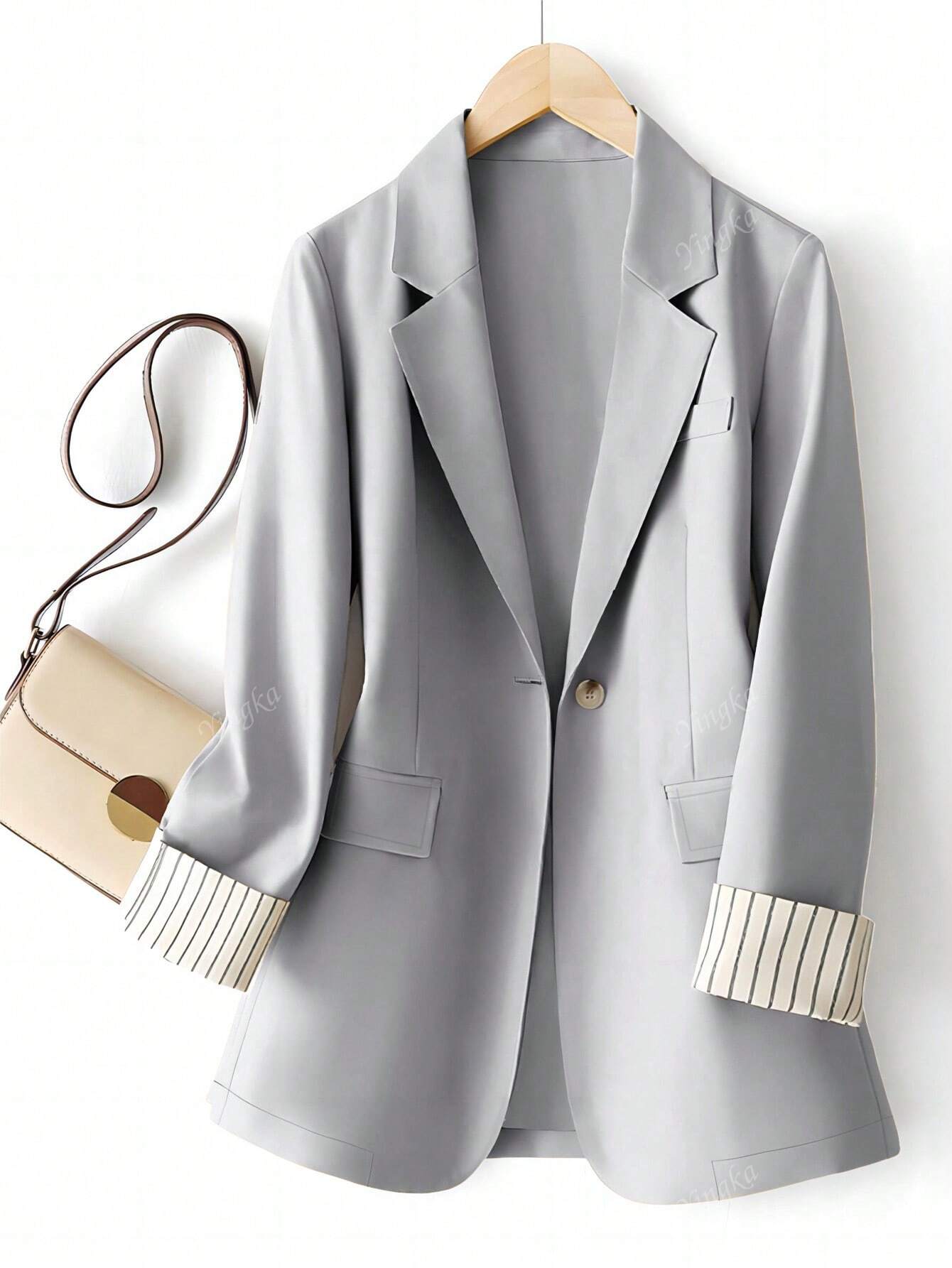 Blazer régulier pour femmes avec revers à rayures patchwork et un bouton