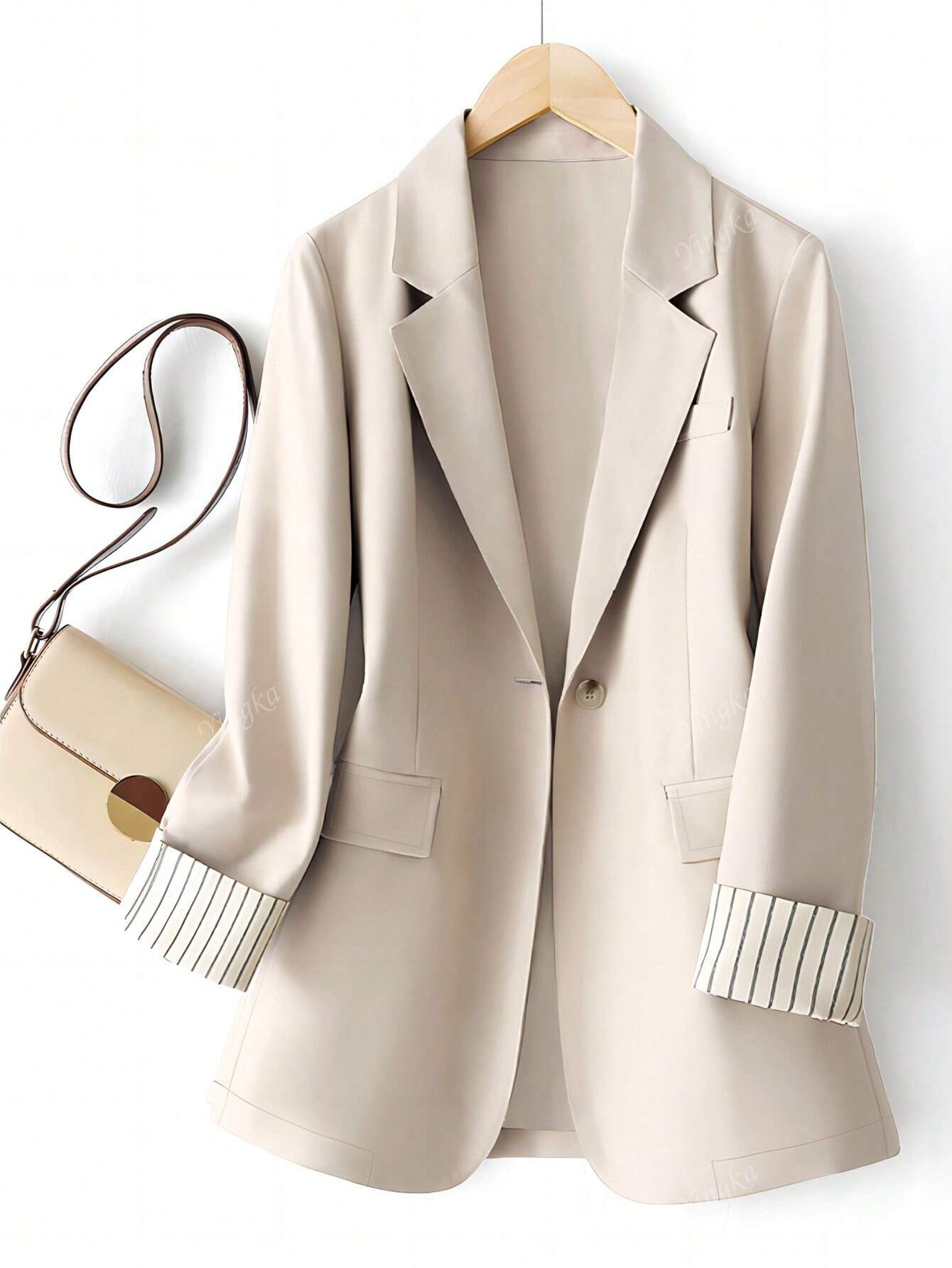 Blazer régulier pour femmes avec revers à rayures patchwork et un bouton