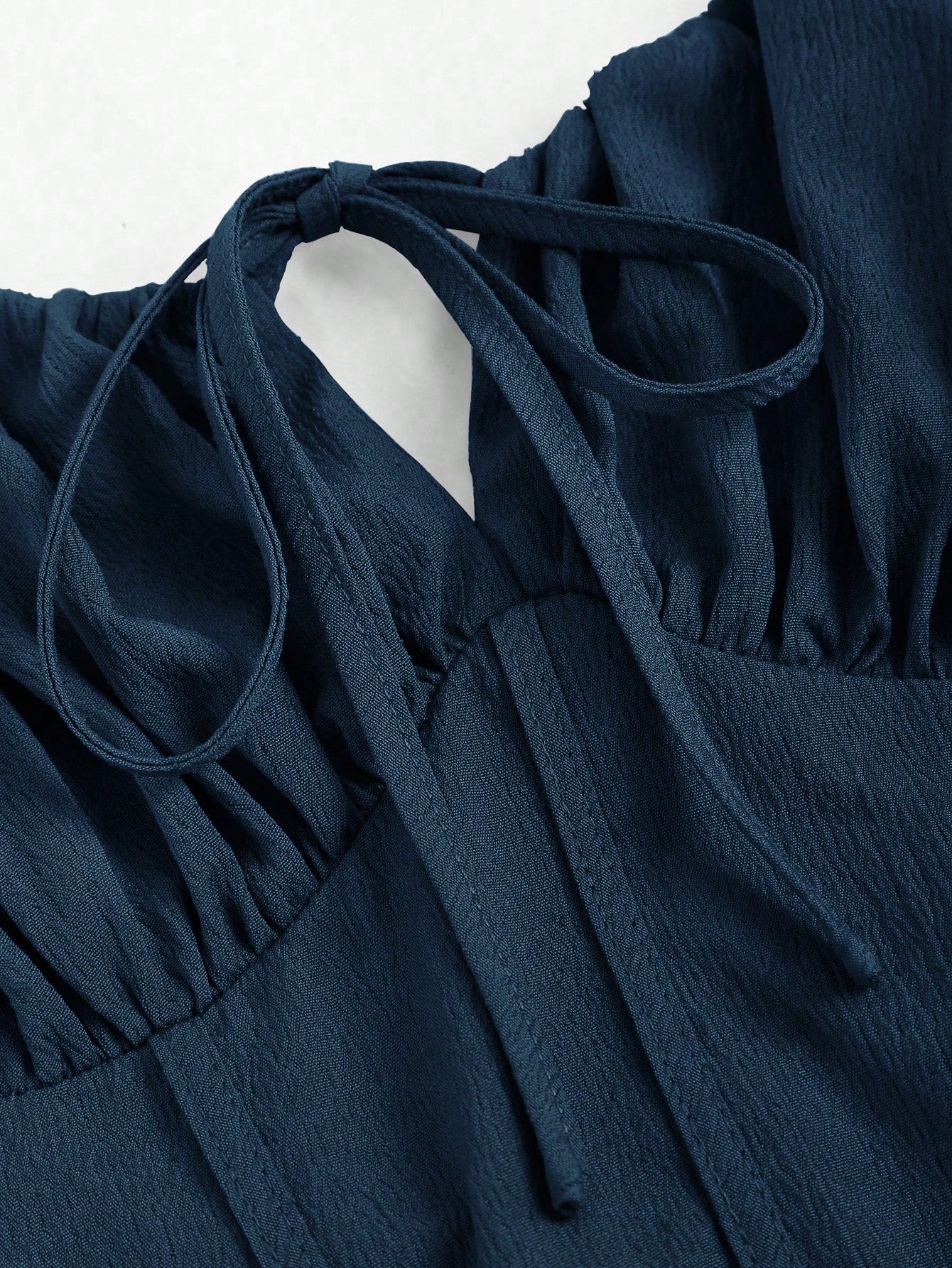 Sweetra Robe cache-cœur à lacets sans dos de couleur unie avec taille marquée, couleur bordeaux, tenue pour femme