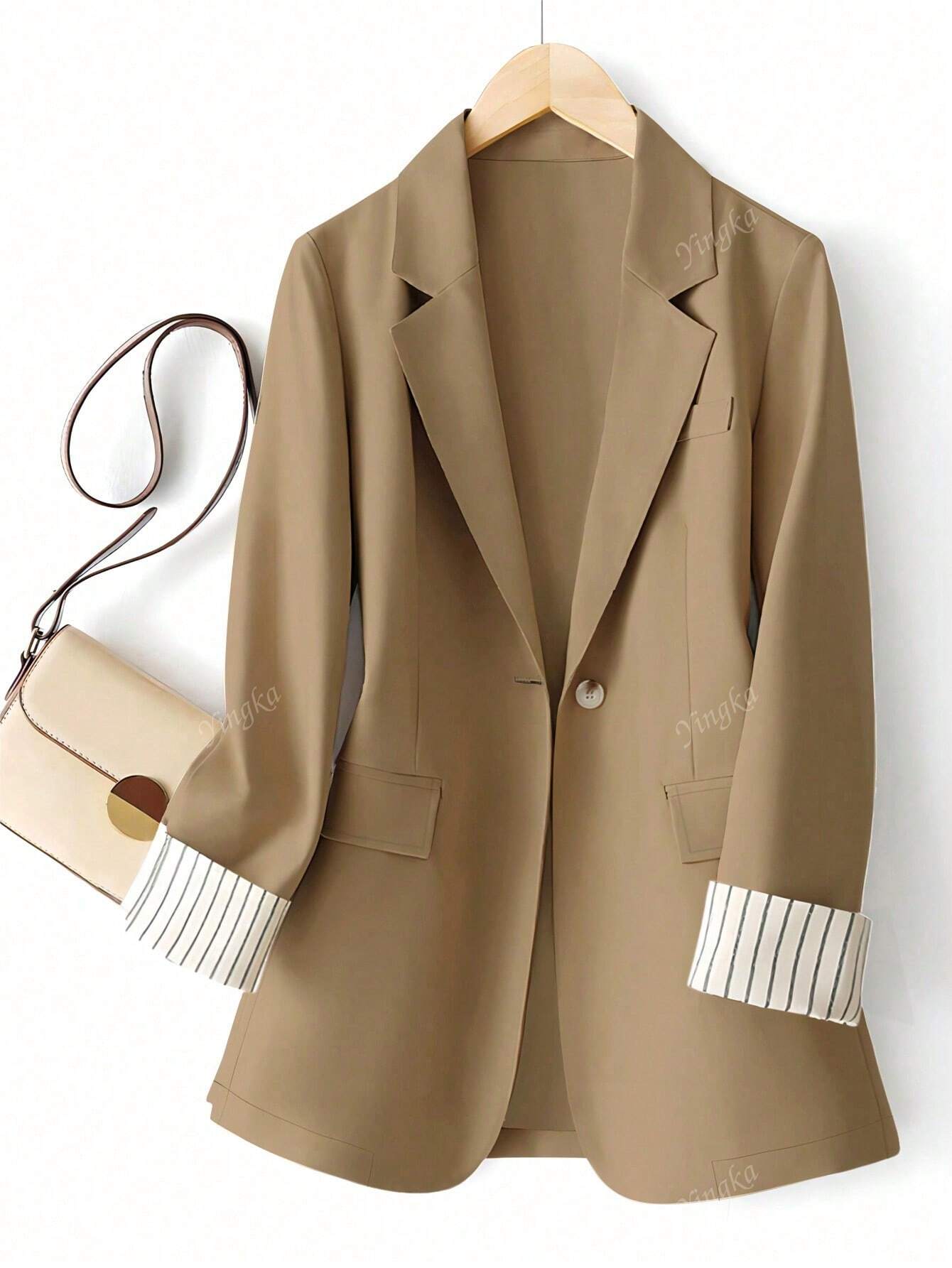 Blazer régulier pour femmes avec revers à rayures patchwork et un bouton