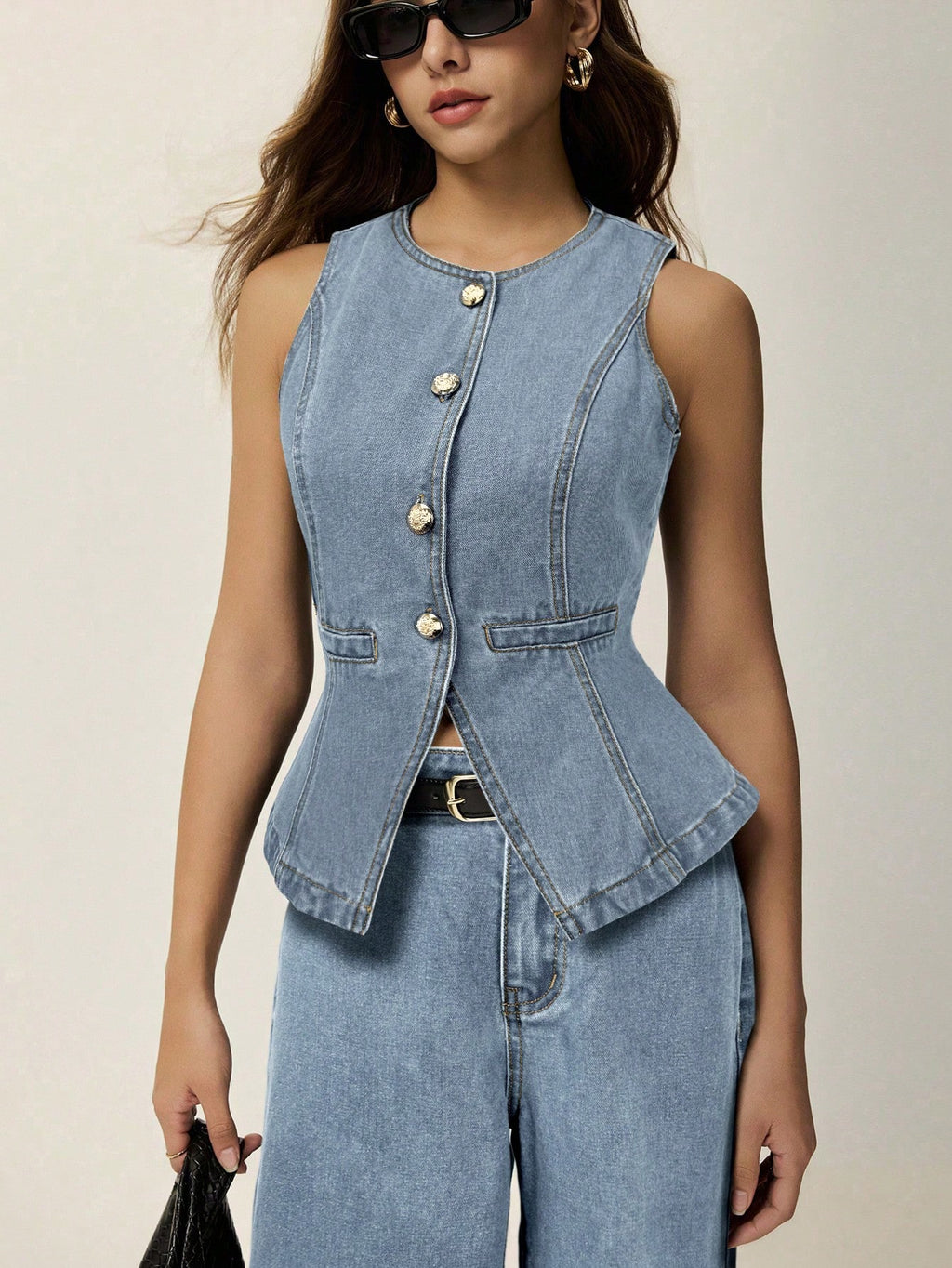Poéselle Ensemble 2 pièces pour femmes : débardeur avec fente à la taille et boutons en métal, et jeans longs. Ensemble en denim élégant, jeans à jambe large et ample, jeans taille haute pour femmes, FW25