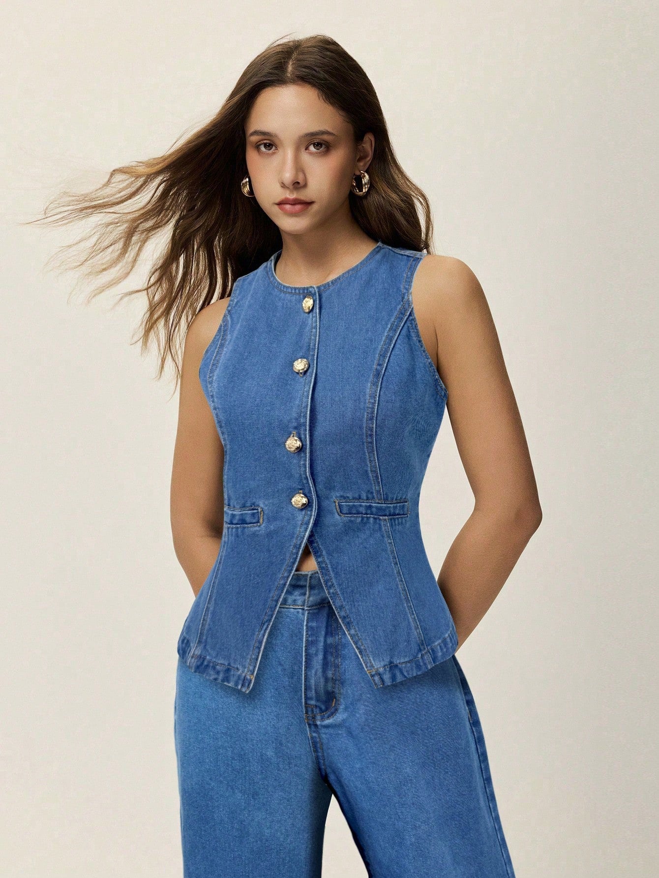 Poéselle Ensemble 2 pièces pour femmes : débardeur avec fente à la taille et boutons en métal, et jeans longs. Ensemble en denim élégant, jeans à jambe large et ample, jeans taille haute pour femmes, FW25