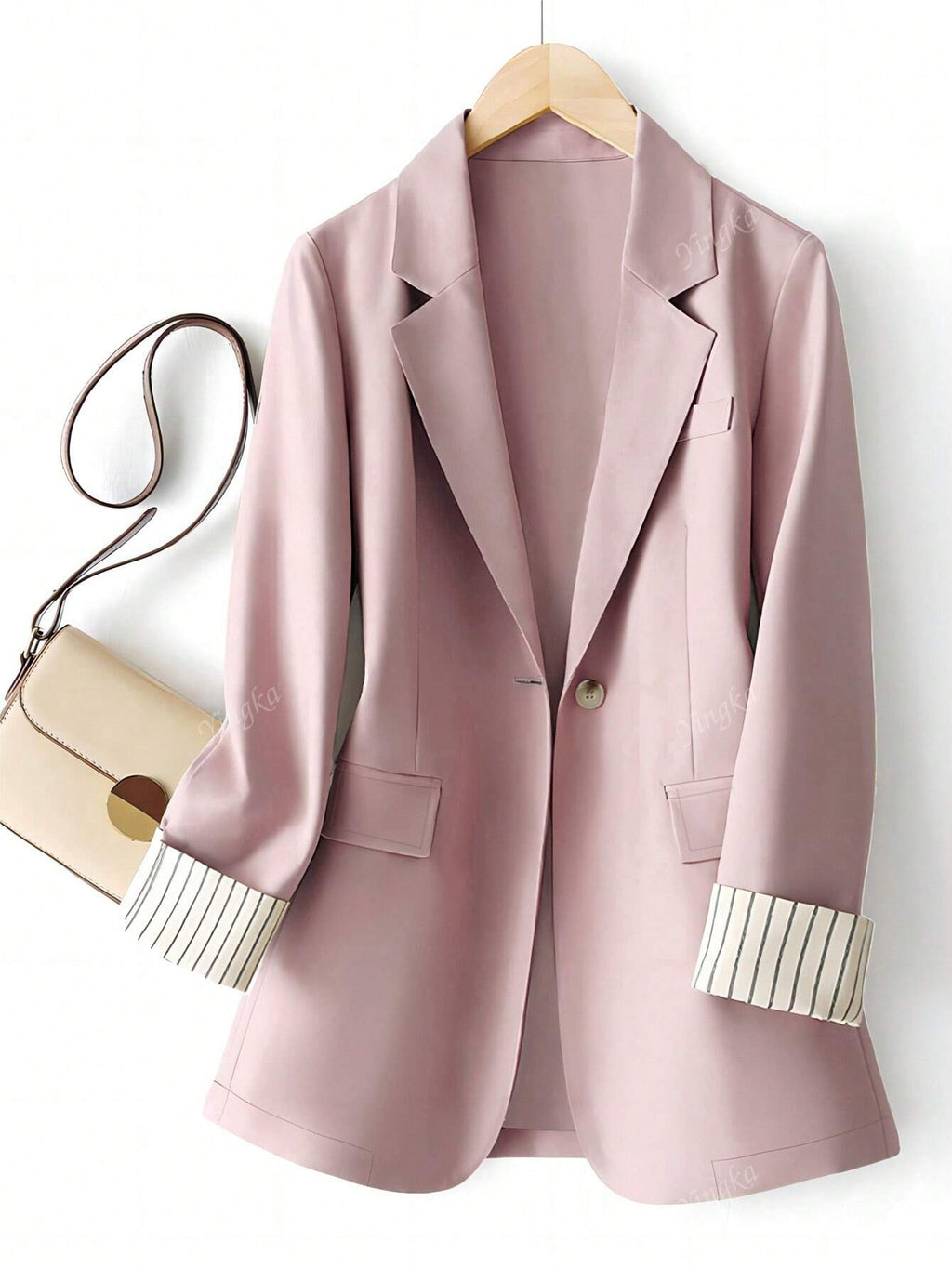 Blazer régulier pour femmes avec revers à rayures patchwork et un bouton