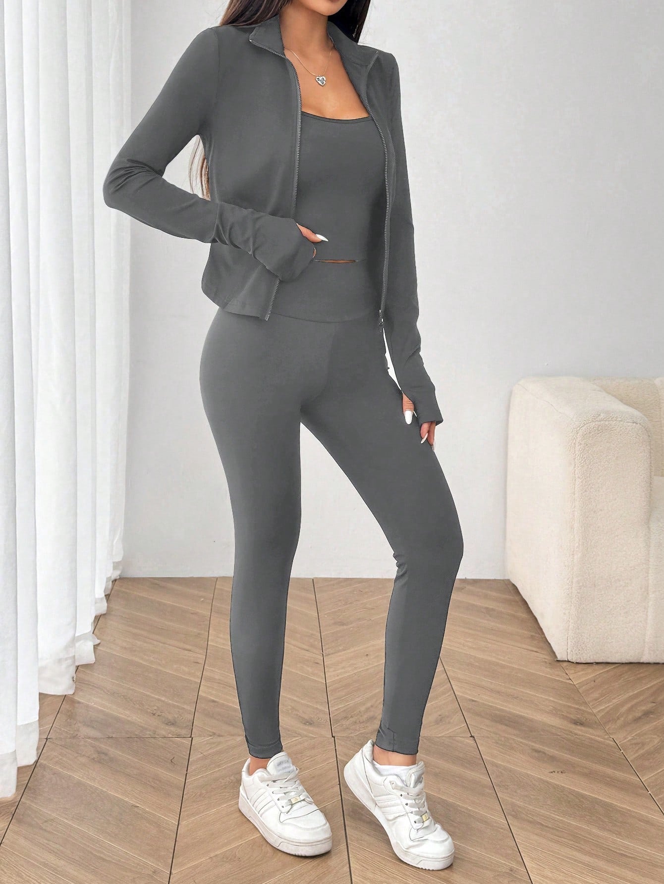 SHEIN EZwear Ensemble de 3 pièces de vêtements de sport pour femme comprenant un cardigan zippé en tricot noir, un débardeur et un pantalon