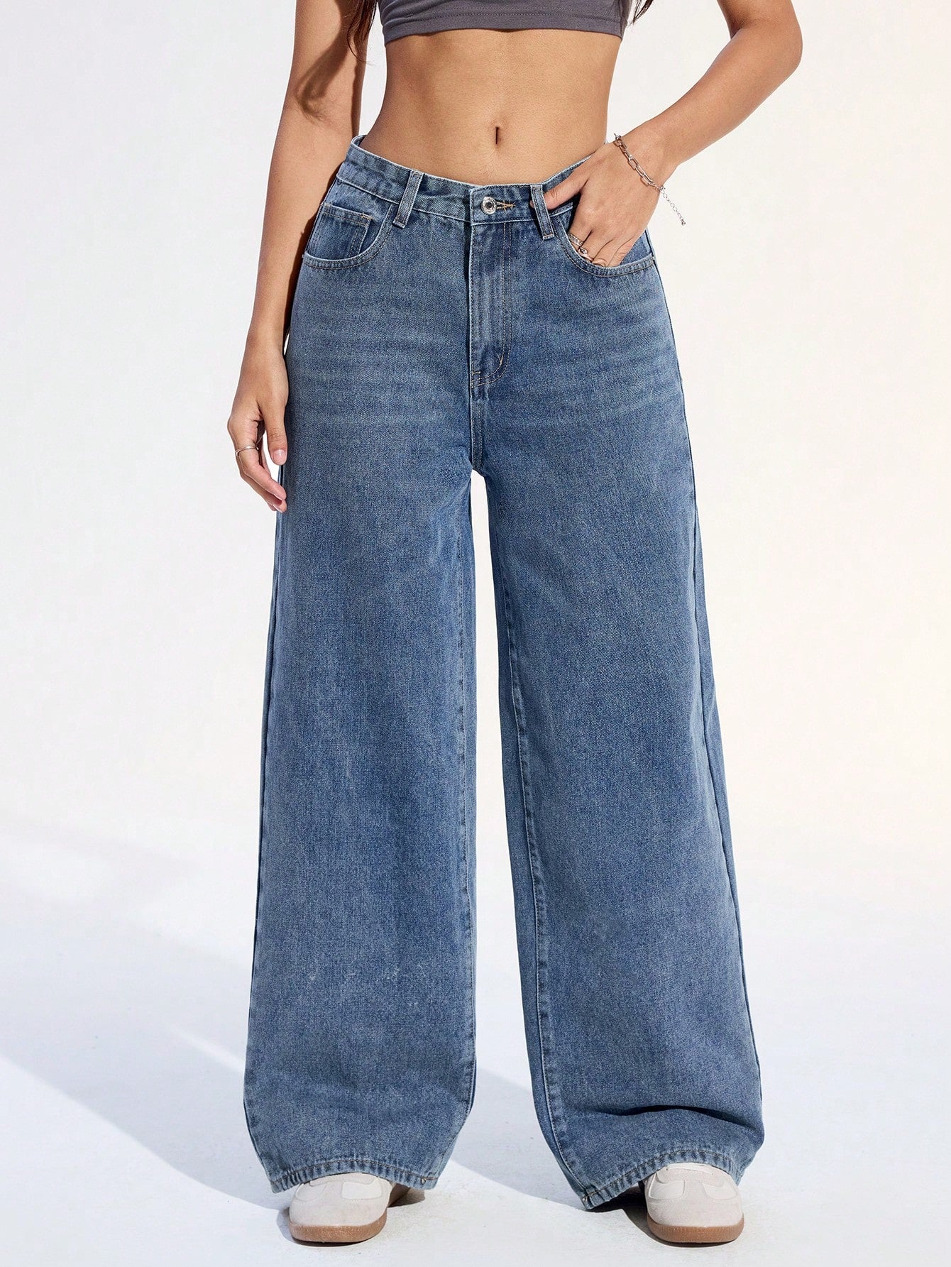 Jeans droits à taille haute lavés de manière décontractée