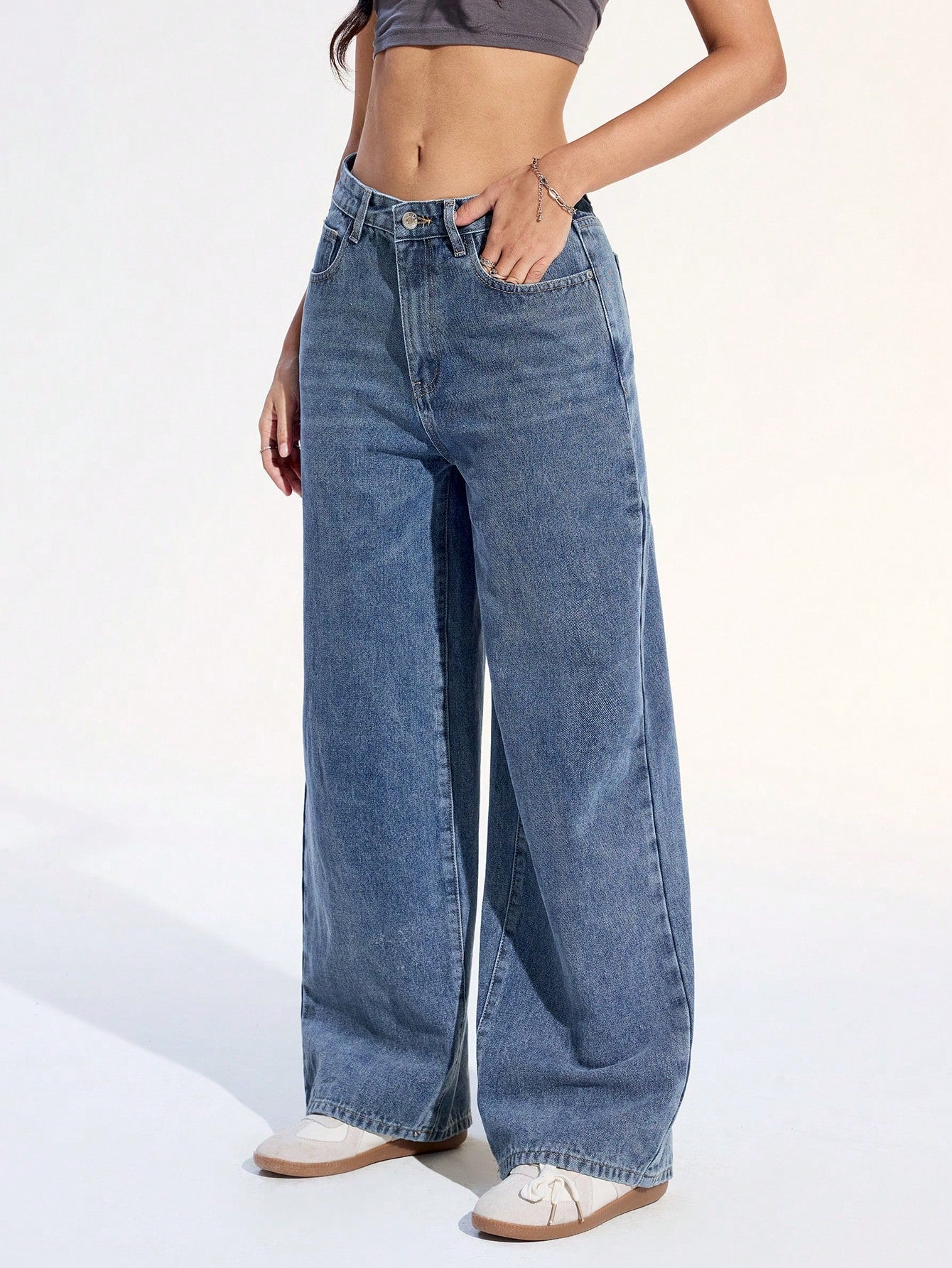 Jeans droits à taille haute lavés de manière décontractée