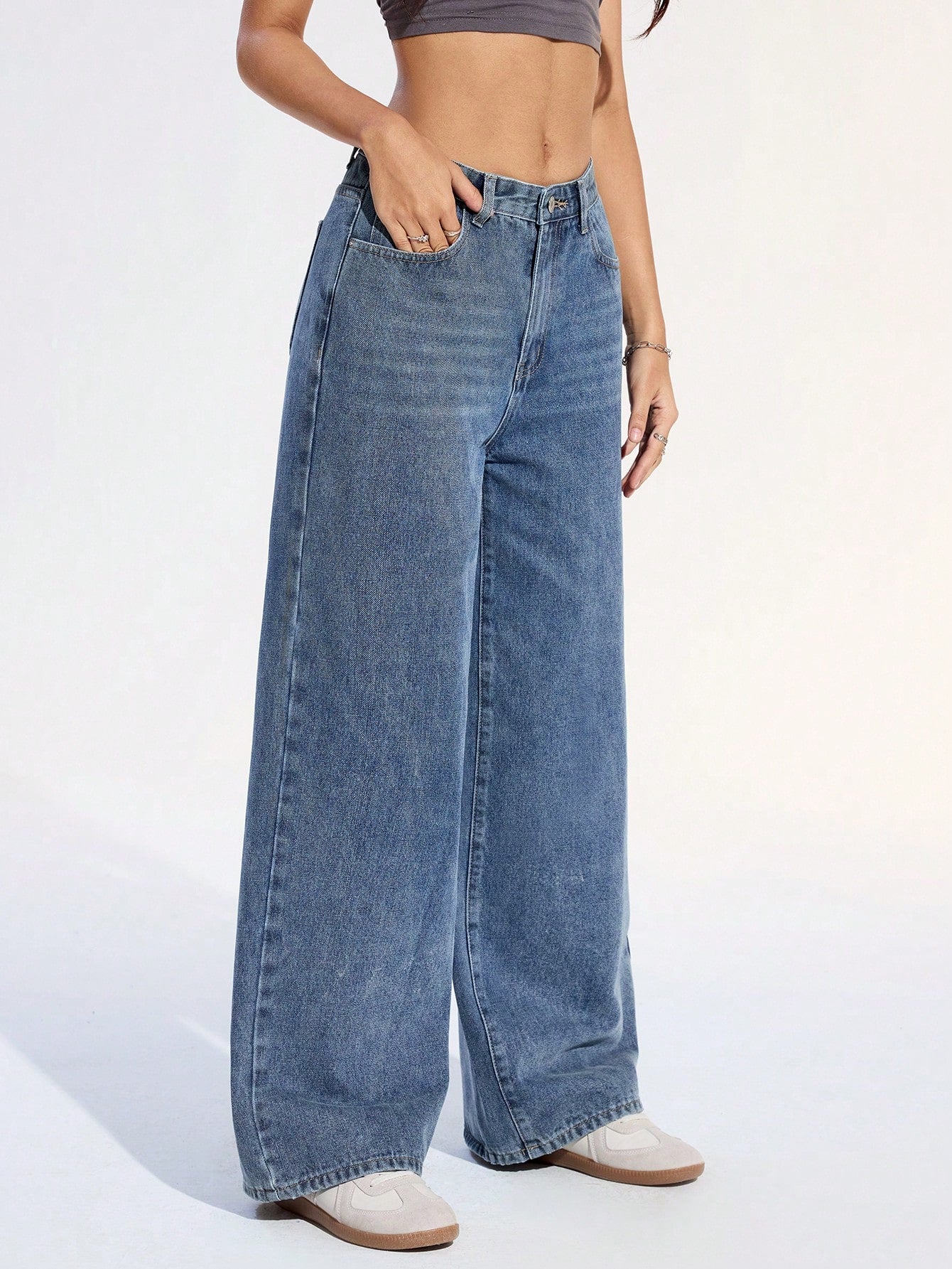Jeans droits à taille haute lavés de manière décontractée