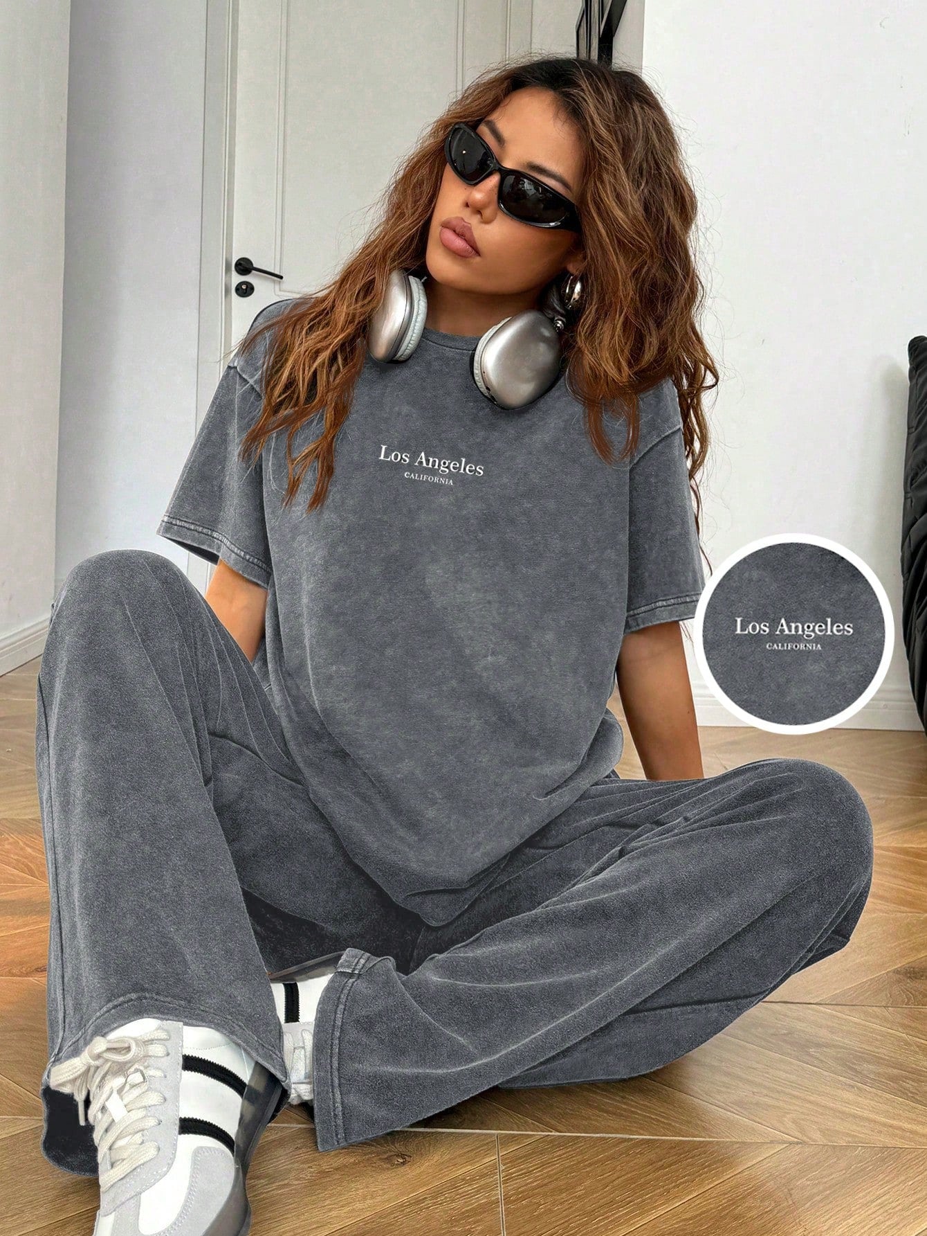 SHEIN EZwear Ensemble 2 pièces Top à manches courtes et pantalon gris vintage lavé avec broderie de lettres, tenue décontractée pour femmes