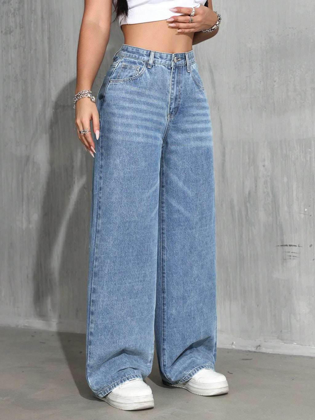 Jeans droits à taille haute lavés de manière décontractée