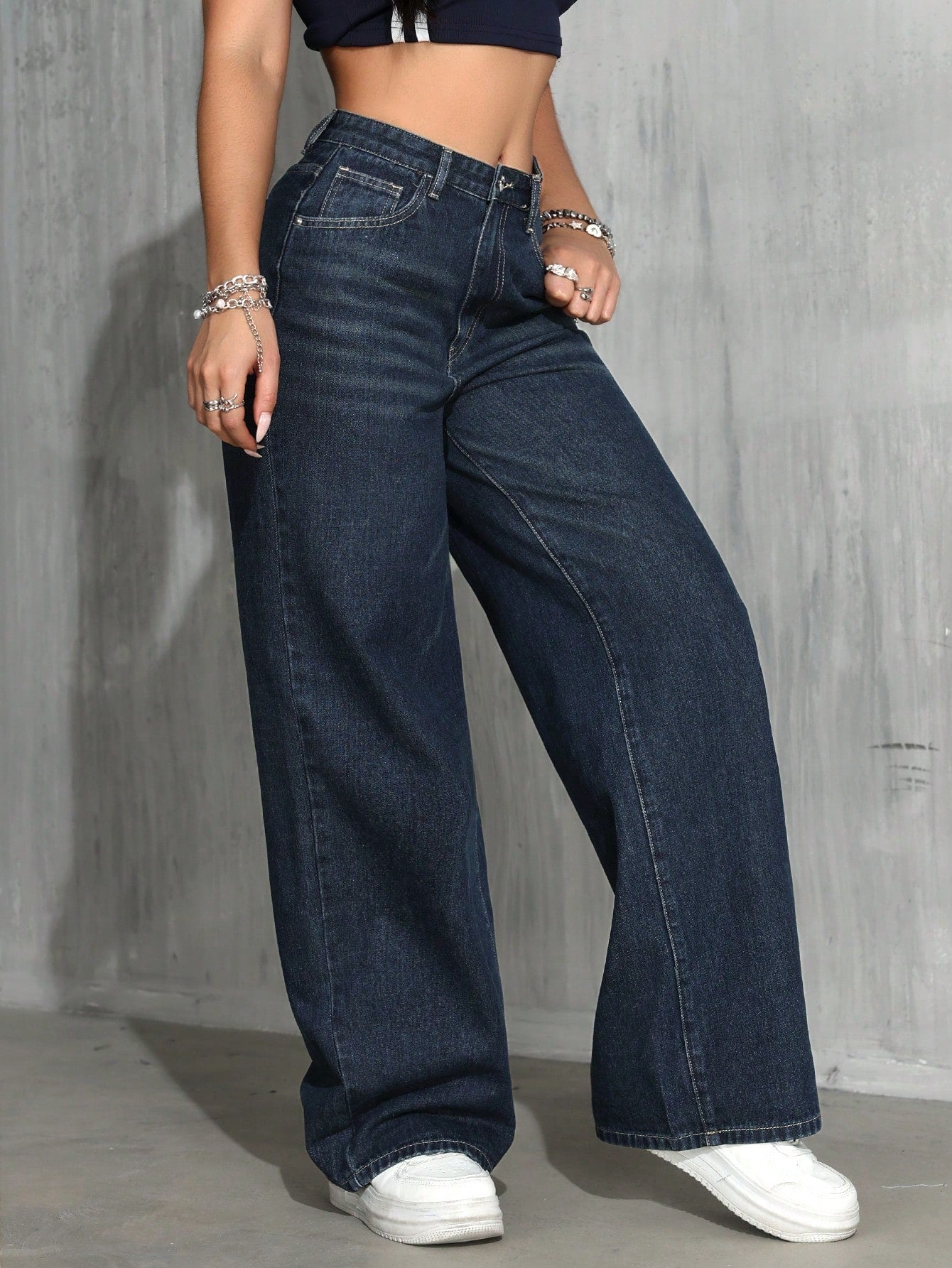 Jeans droits à taille haute lavés de manière décontractée