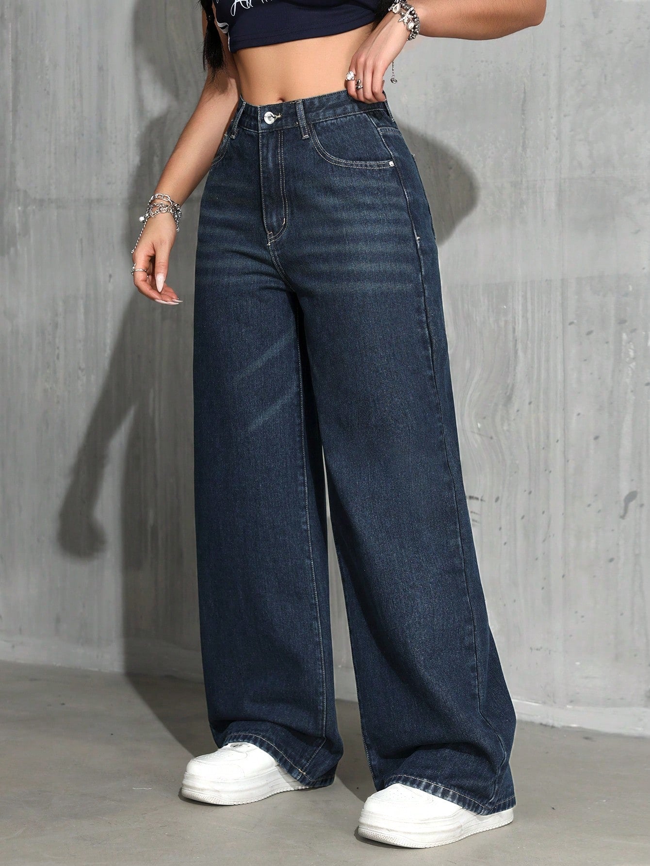 Jeans droits à taille haute lavés de manière décontractée