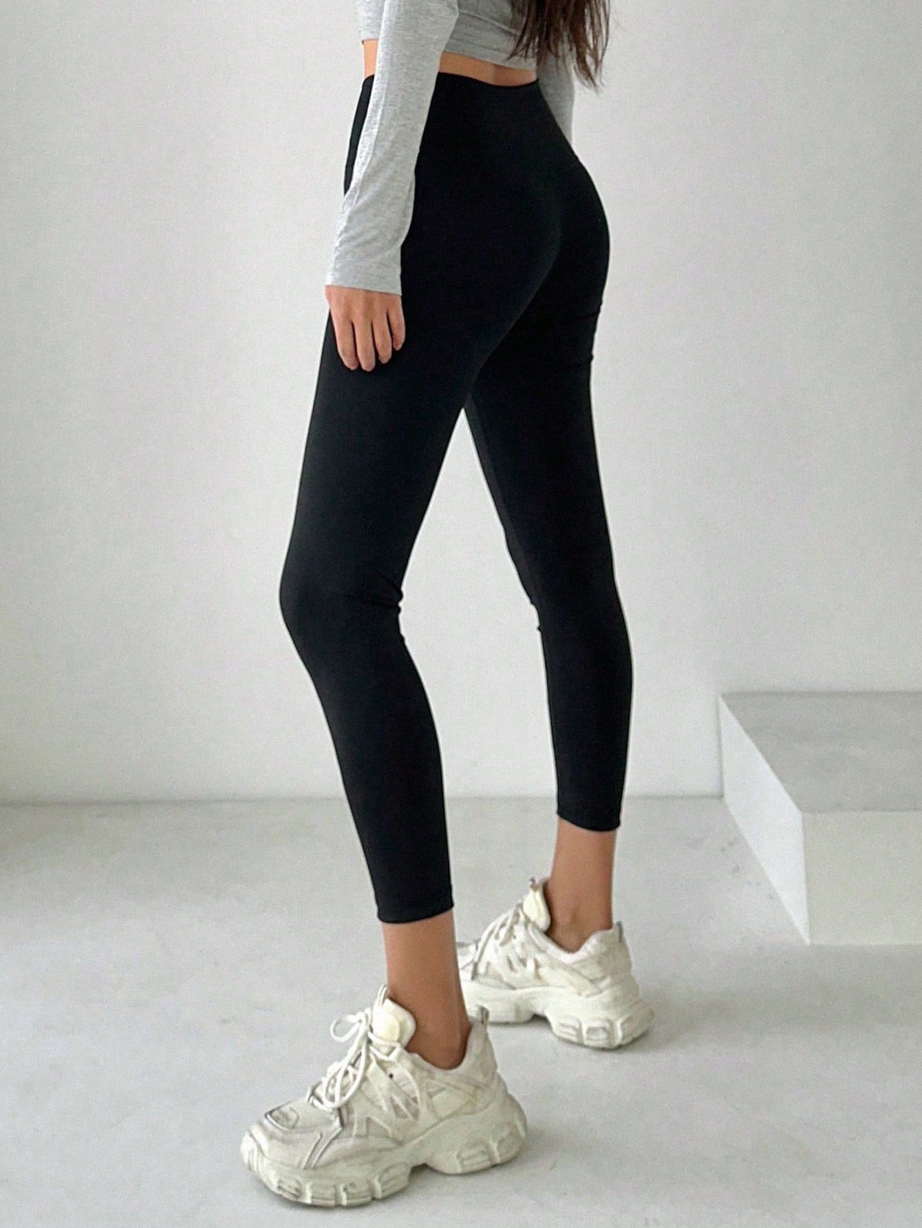 SHEIN EZwear Leggings décontracté moulants asymétriques taille étroite de couleur unie pour femmes