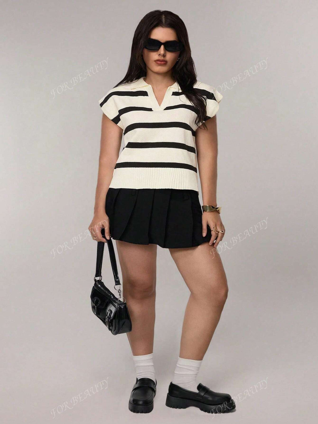 Robe d'été et de printemps de style simple, tempérament élégant pour les femmes. Robe décontractée de loisirs pour les vacances, diplôme universitaire. sweat-shirt à capuche tricoté décontracté pour la rue.