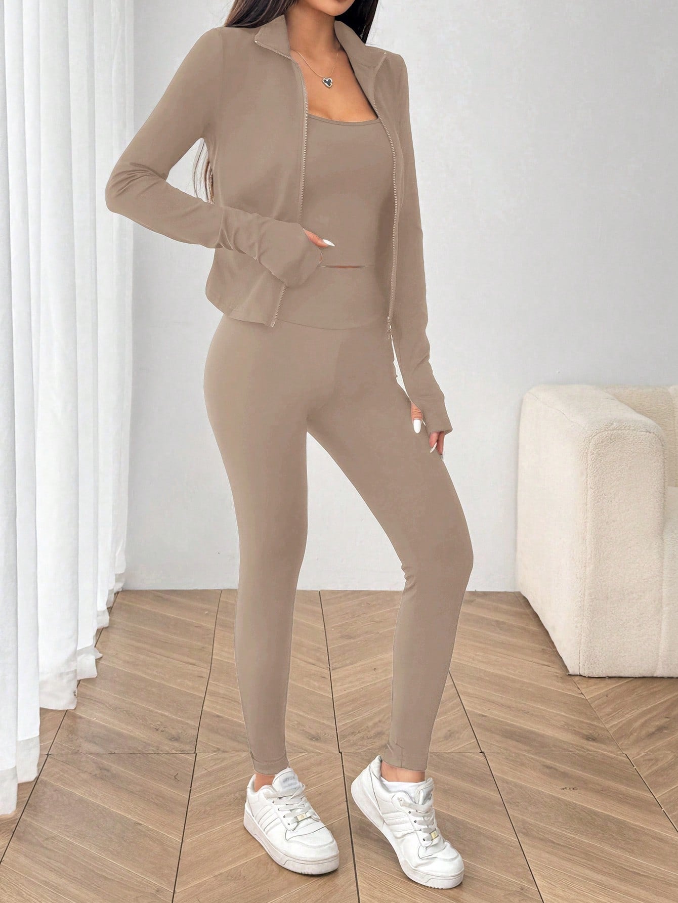 SHEIN EZwear Ensemble de 3 pièces de vêtements de sport pour femme comprenant un cardigan zippé en tricot noir, un débardeur et un pantalon