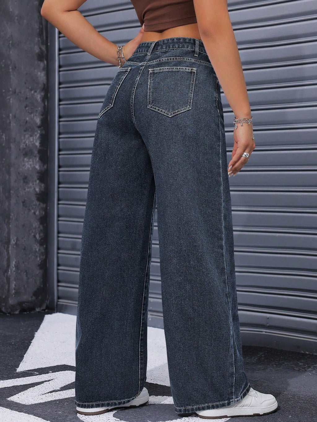 Jeans droits à taille haute lavés de manière décontractée