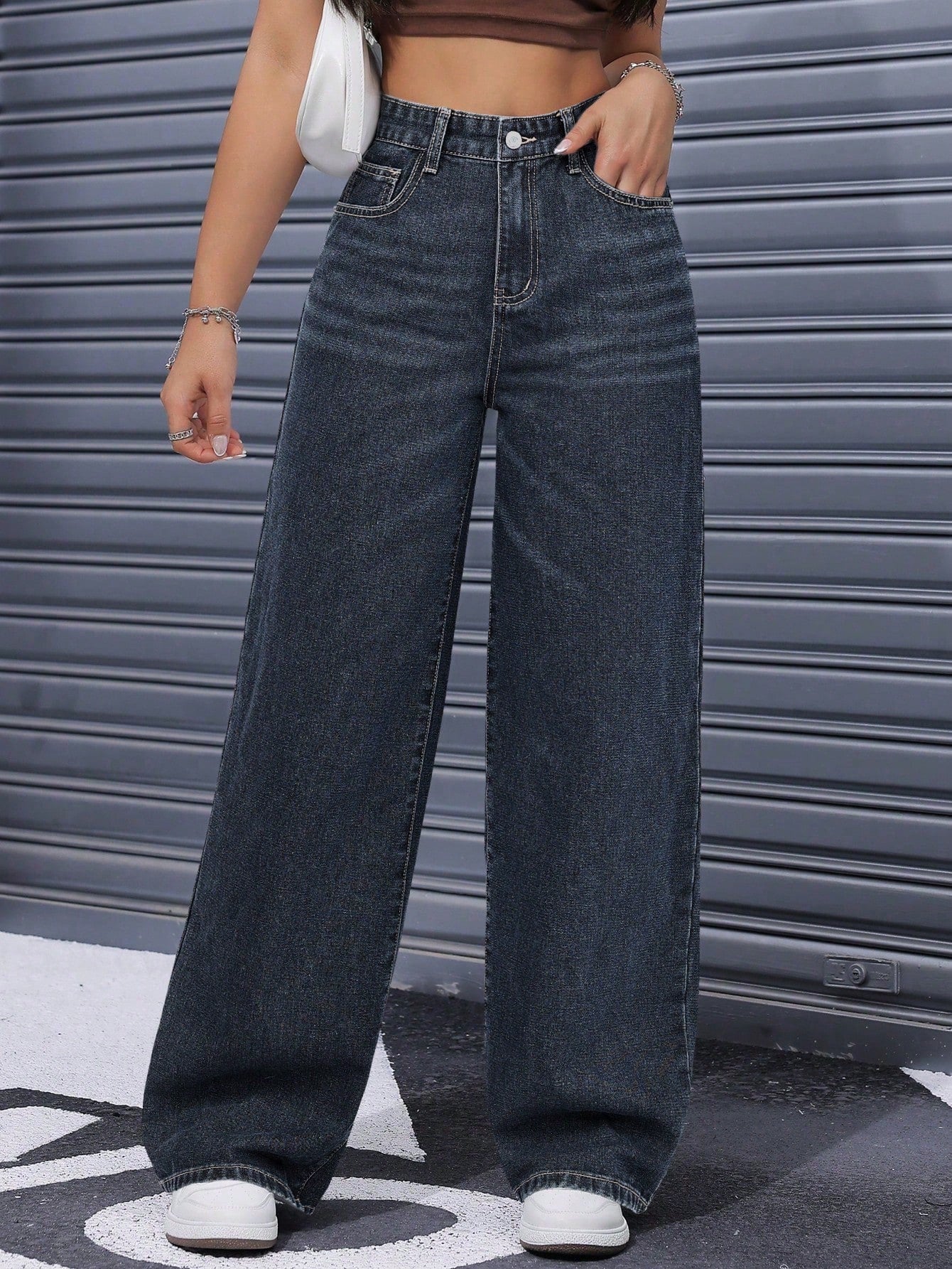 Jeans droits à taille haute lavés de manière décontractée