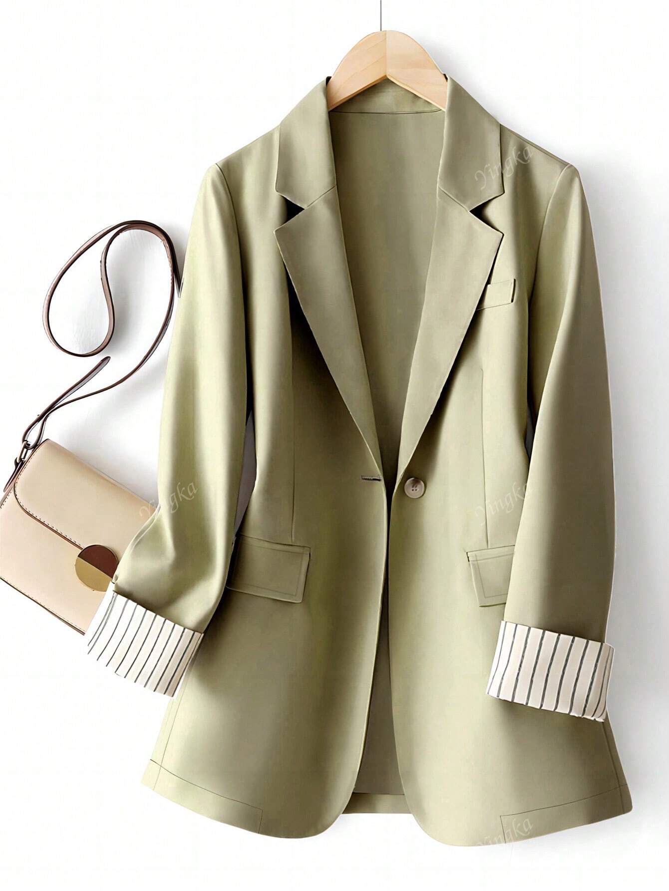 Blazer régulier pour femmes avec revers à rayures patchwork et un bouton